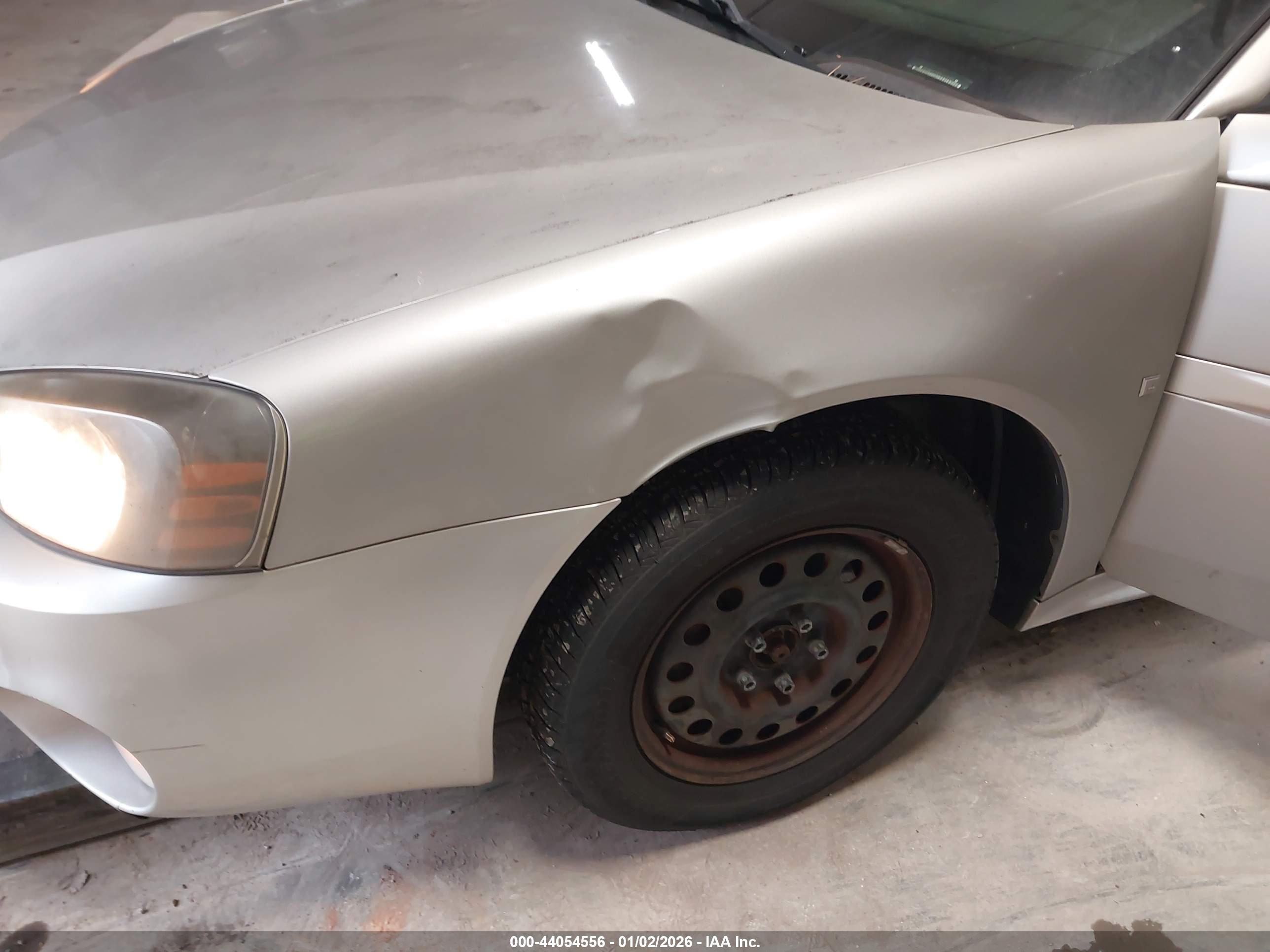 PONTIAC GRAND image 6