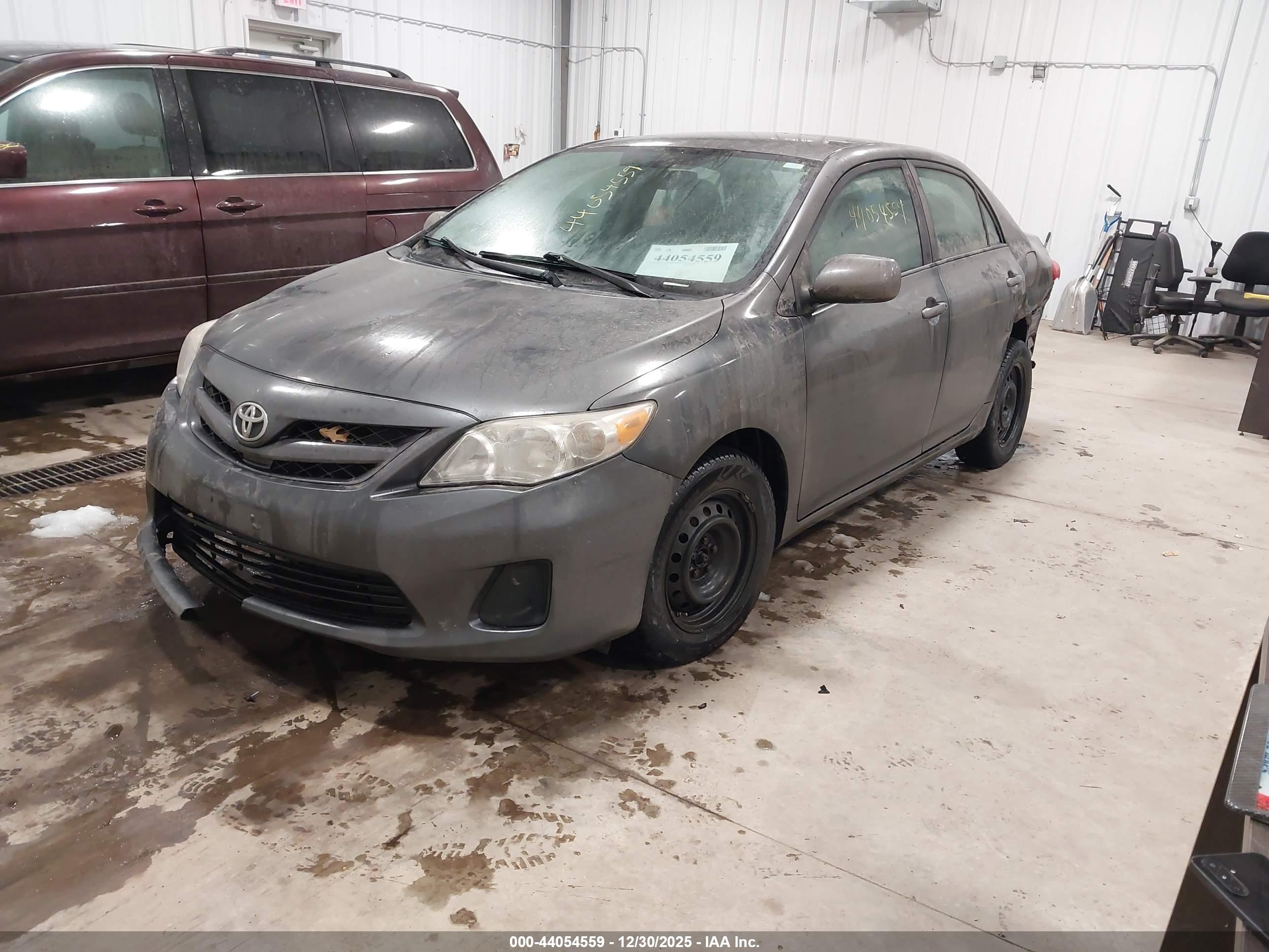 TOYOTA COROLLA image 2