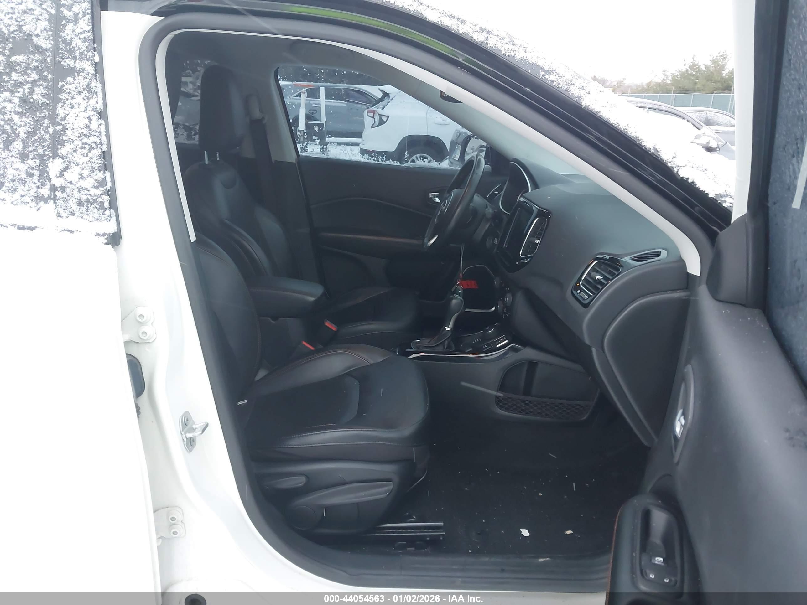 JEEP COMPASS image 5