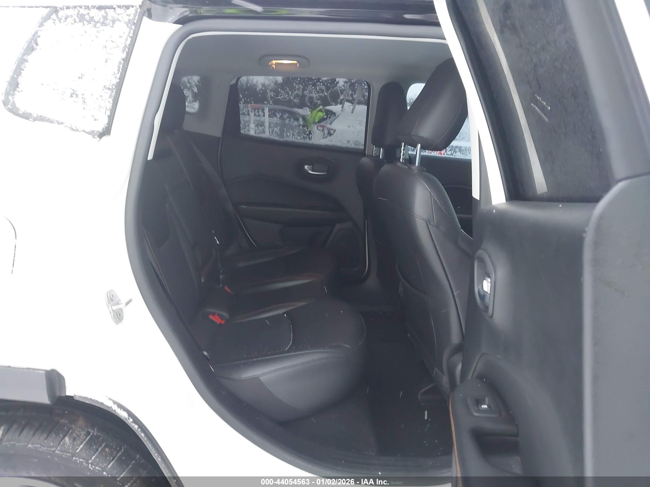 JEEP COMPASS image 8
