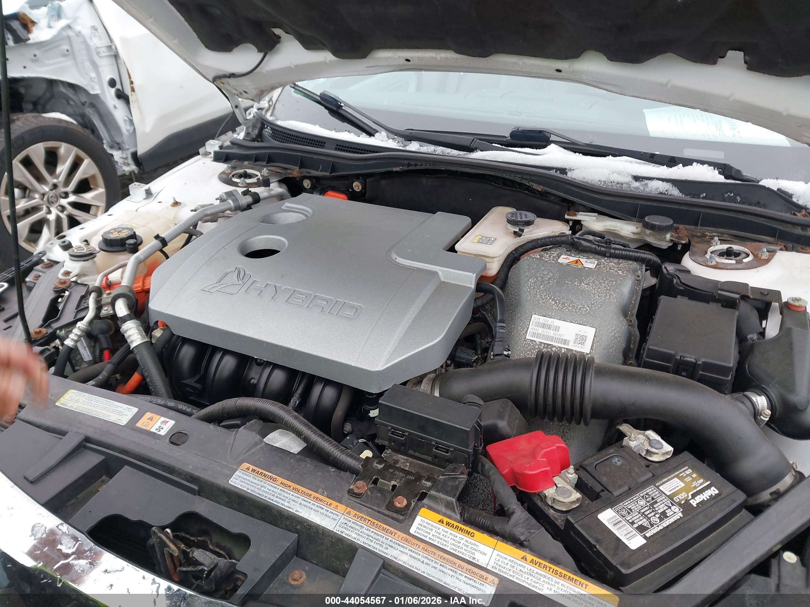 FORD FUSION image 10