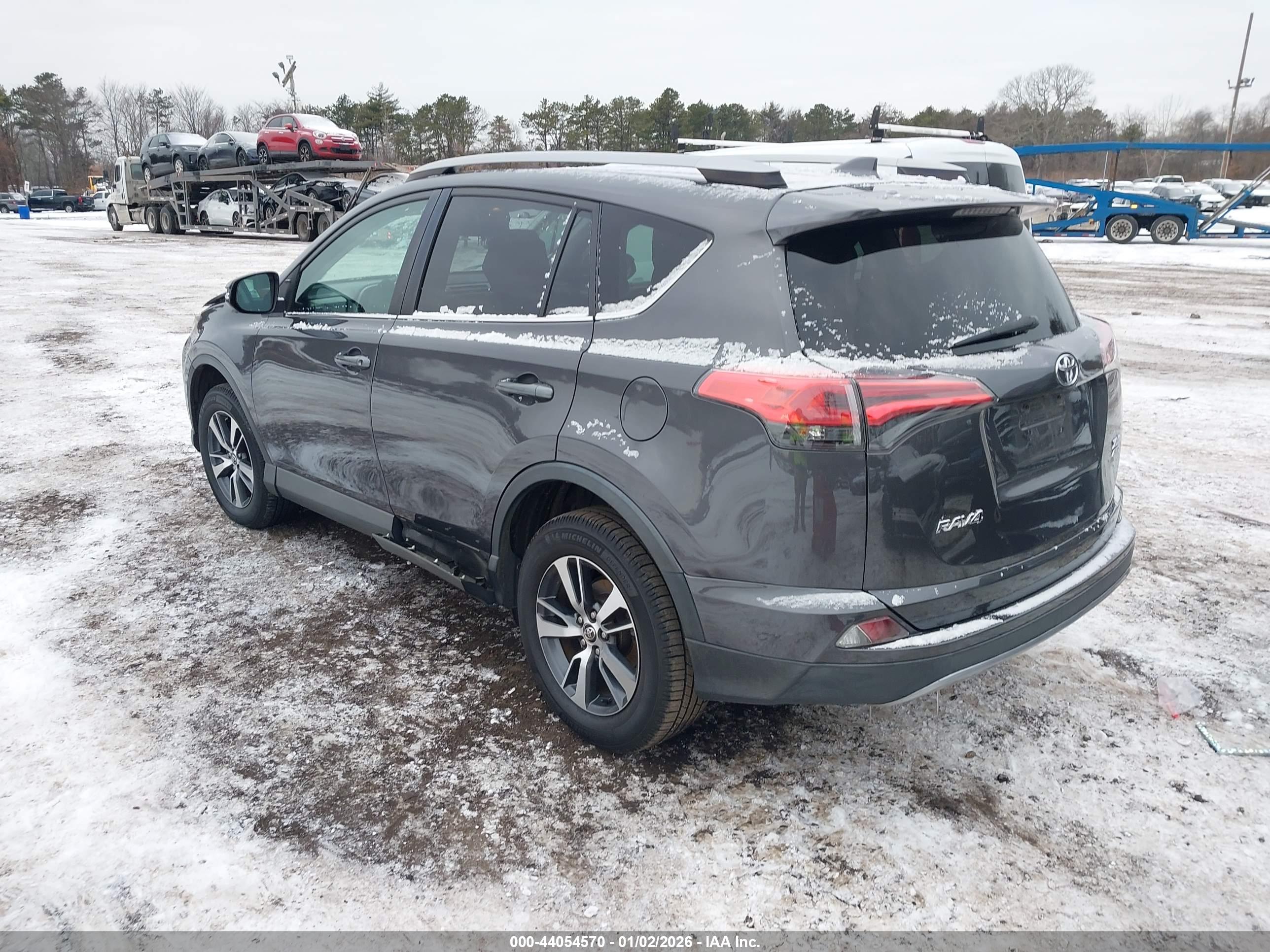 TOYOTA RAV4 image 3