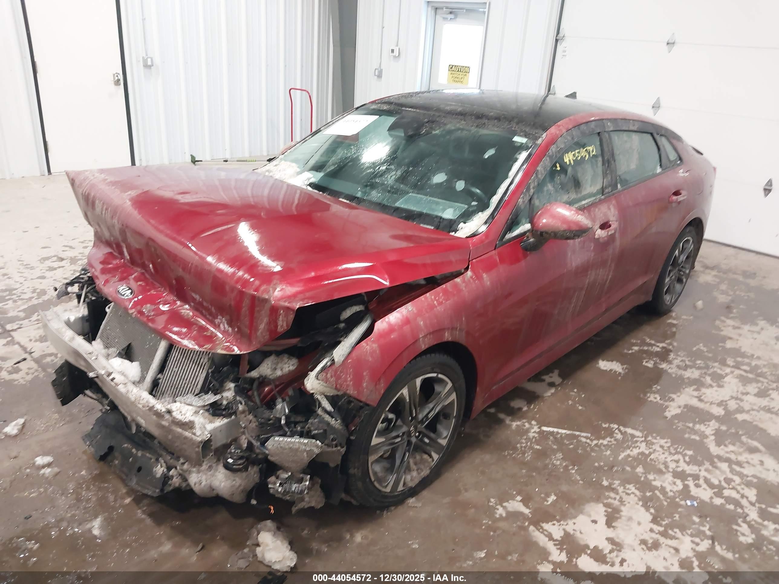 KIA K5 image 2