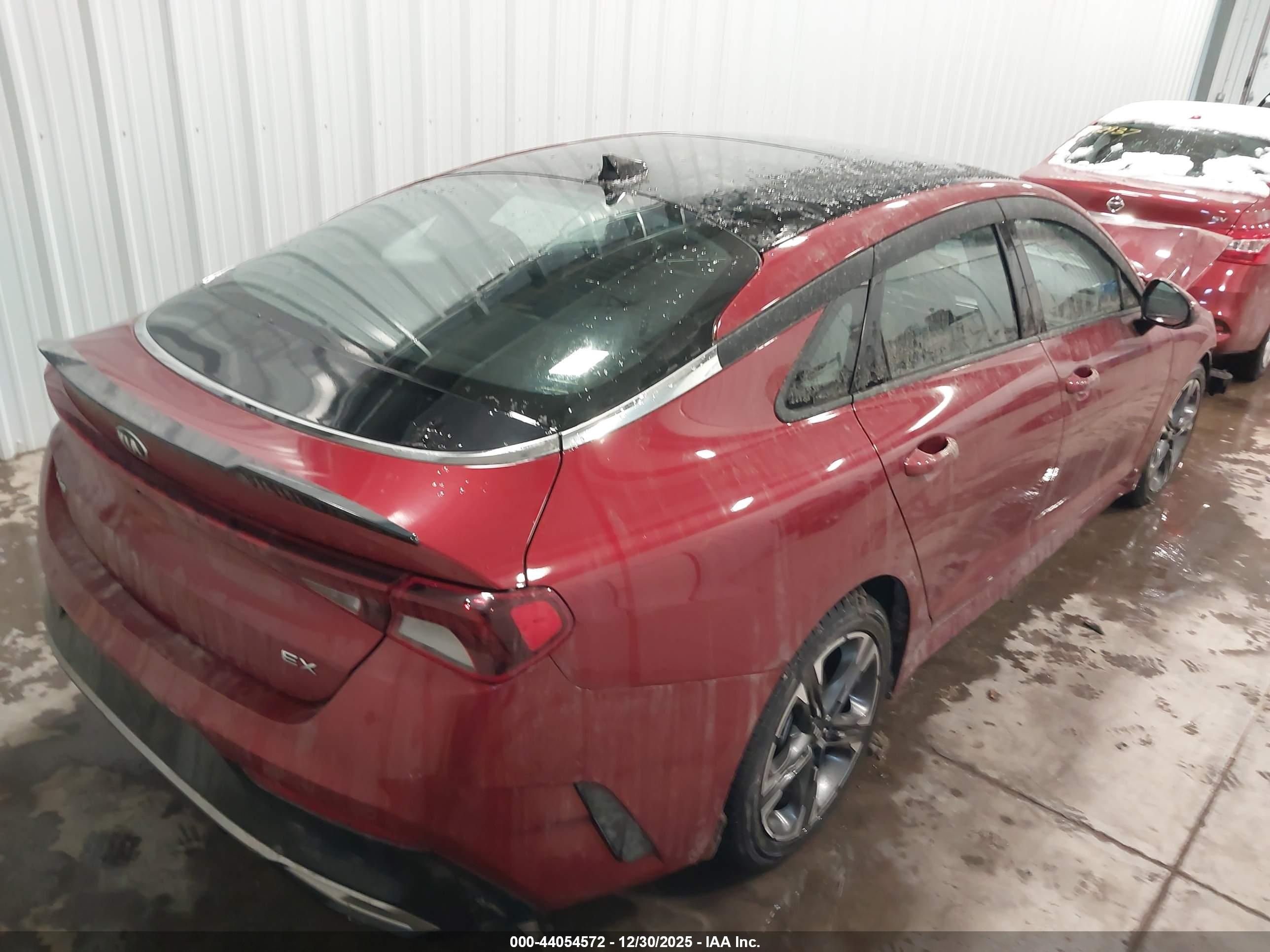 KIA K5 image 4