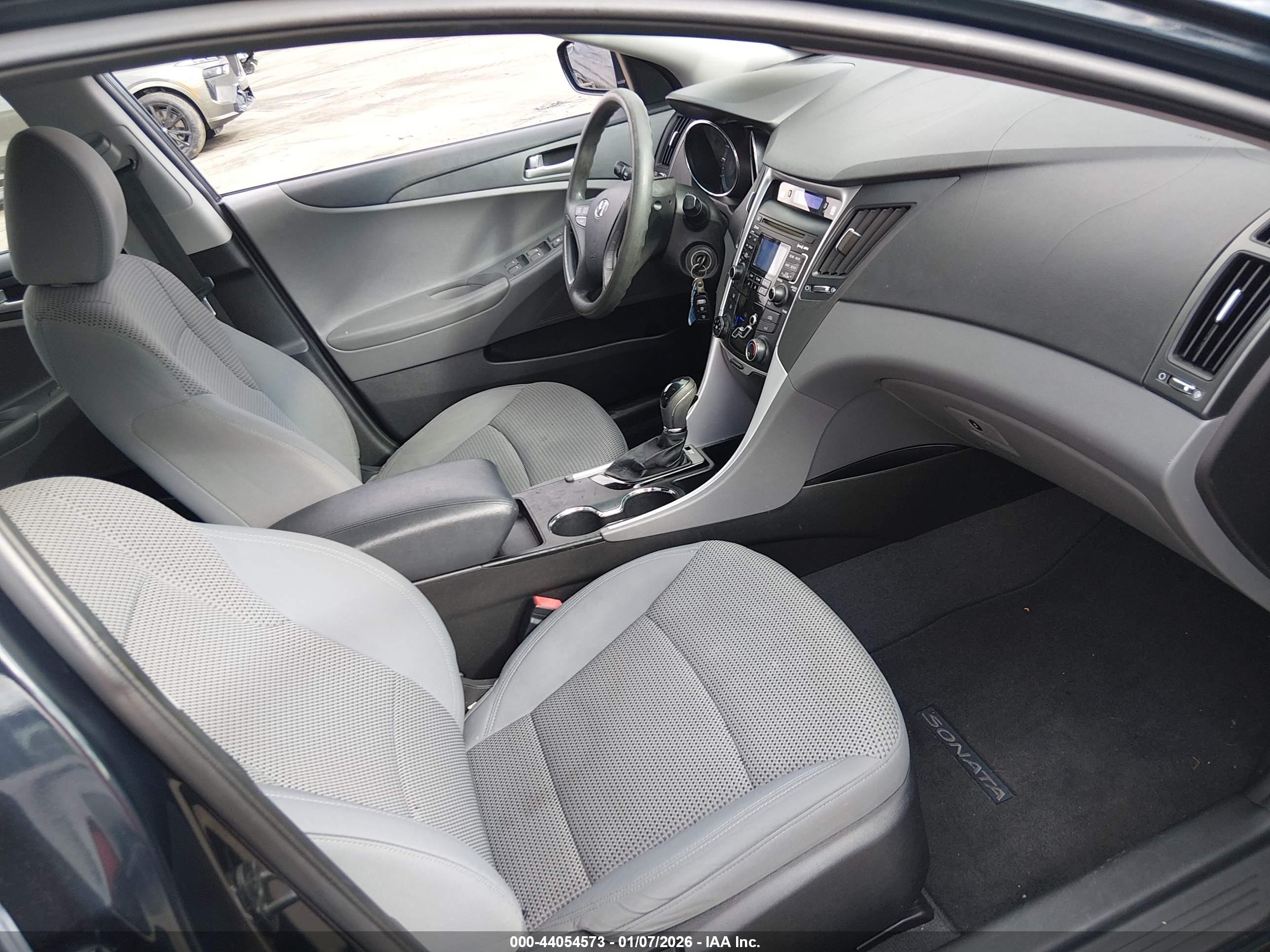 HYUNDAI SONATA image 5