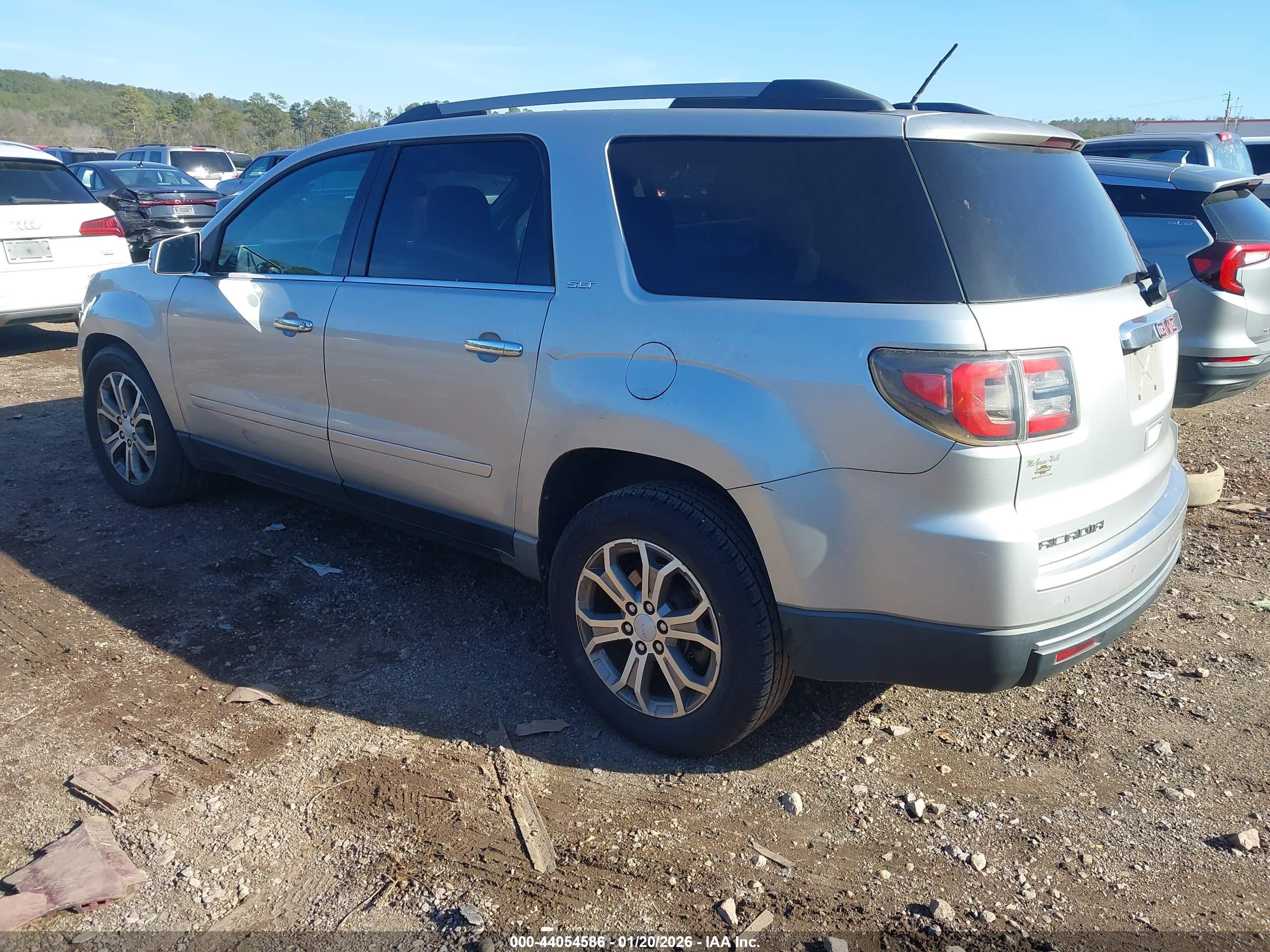 GMC ACADIA image 3
