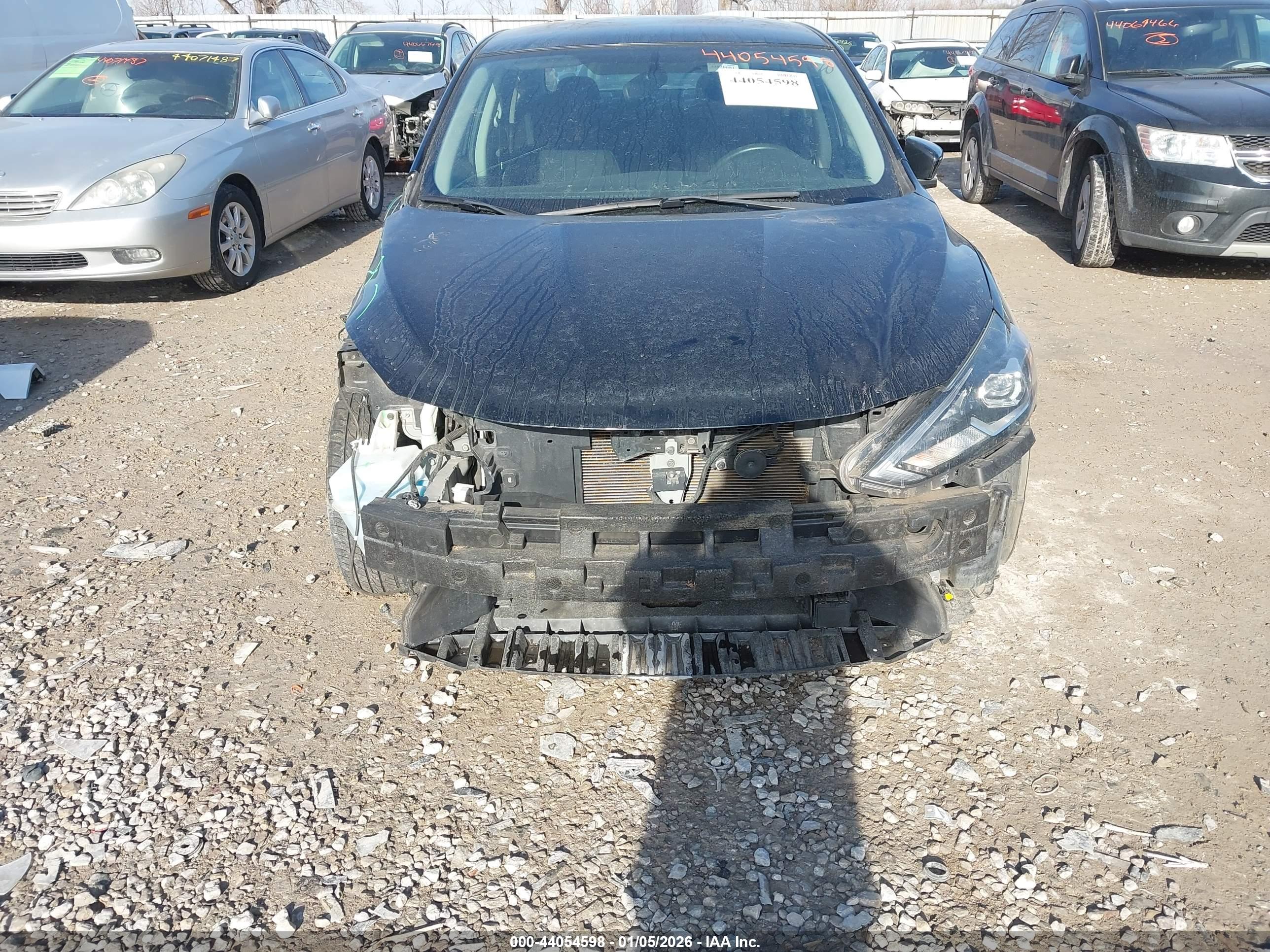 NISSAN SENTRA image 6
