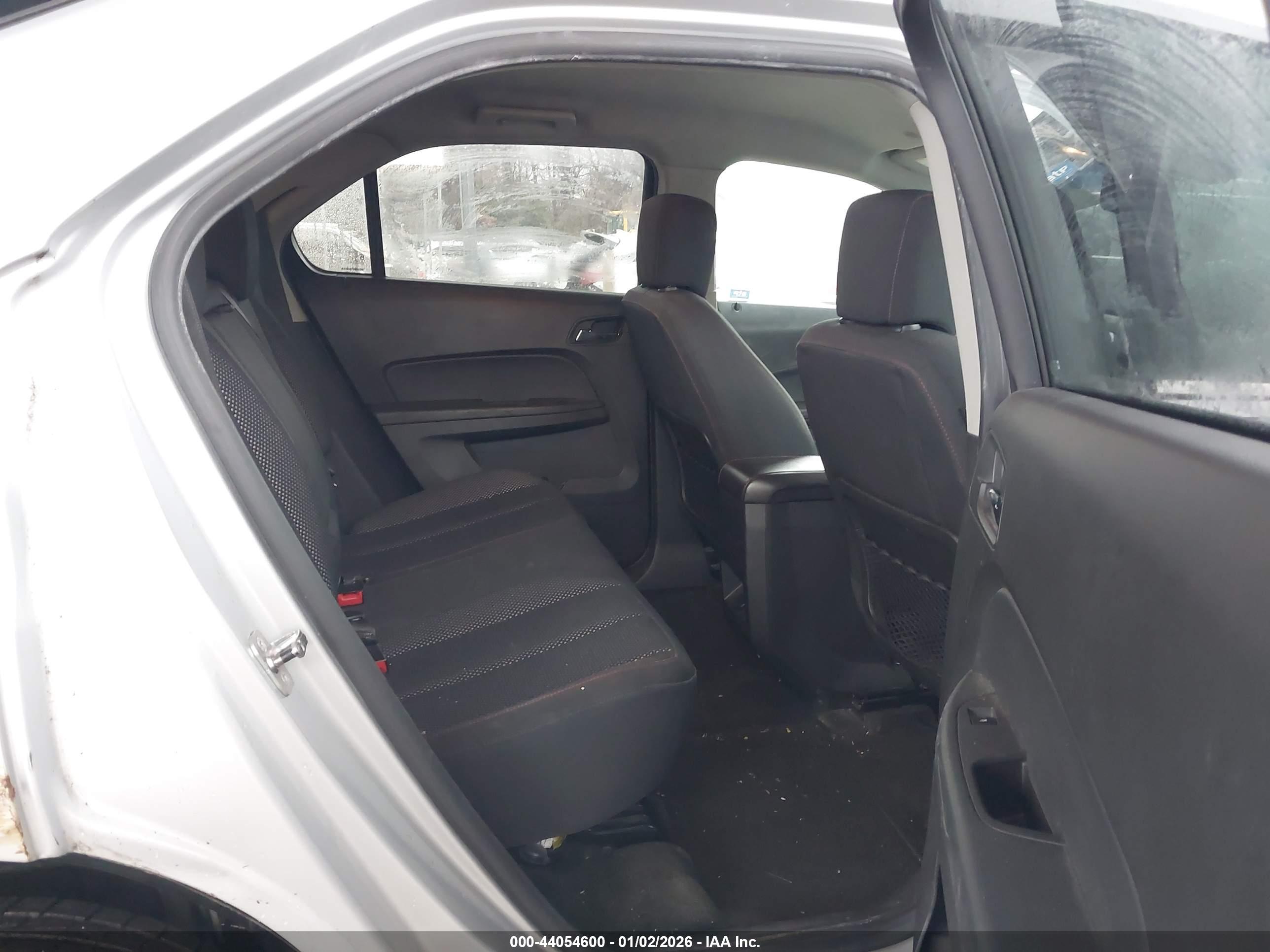 CHEVROLET EQUINOX image 8