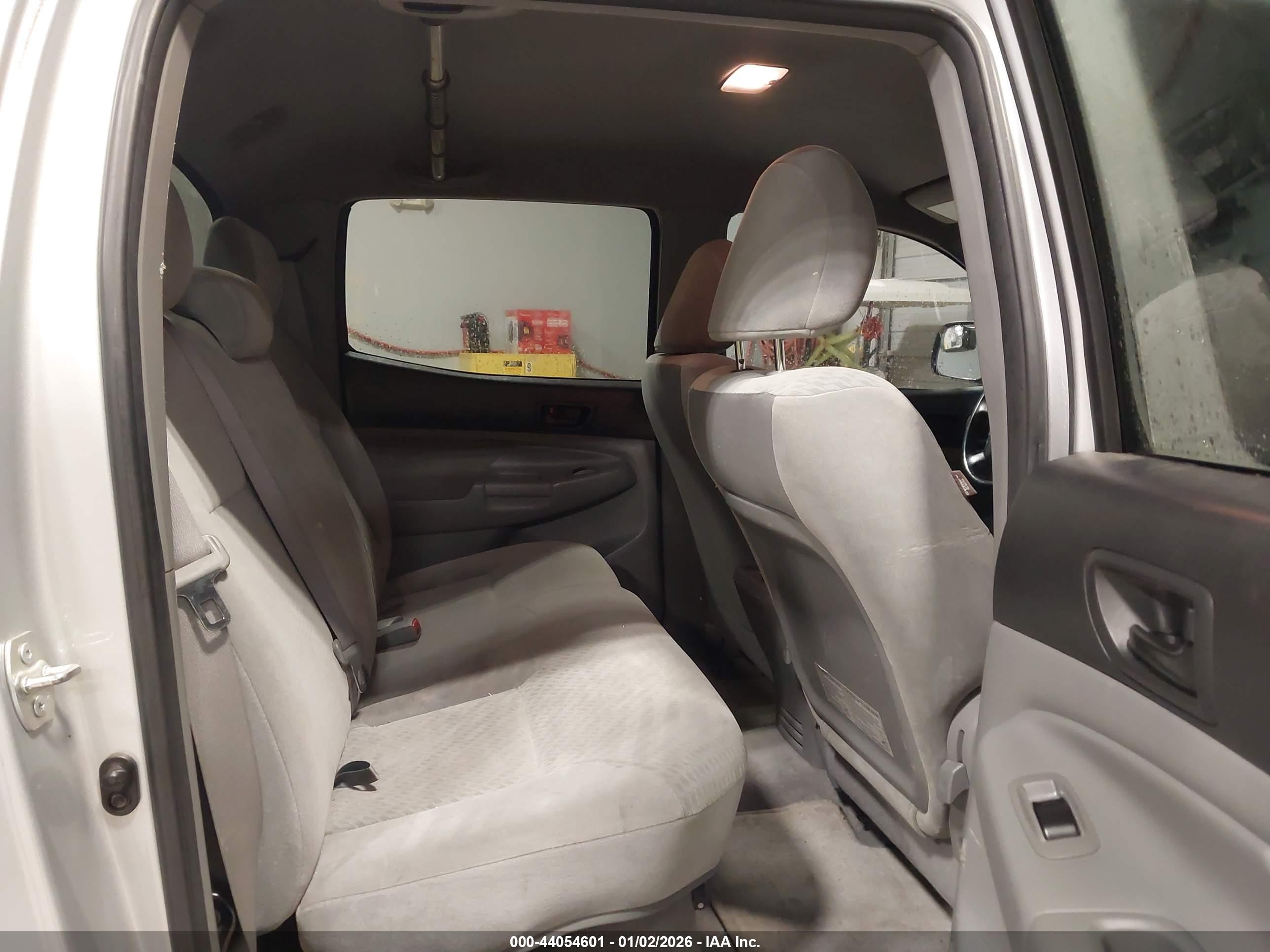 TOYOTA TACOMA image 8