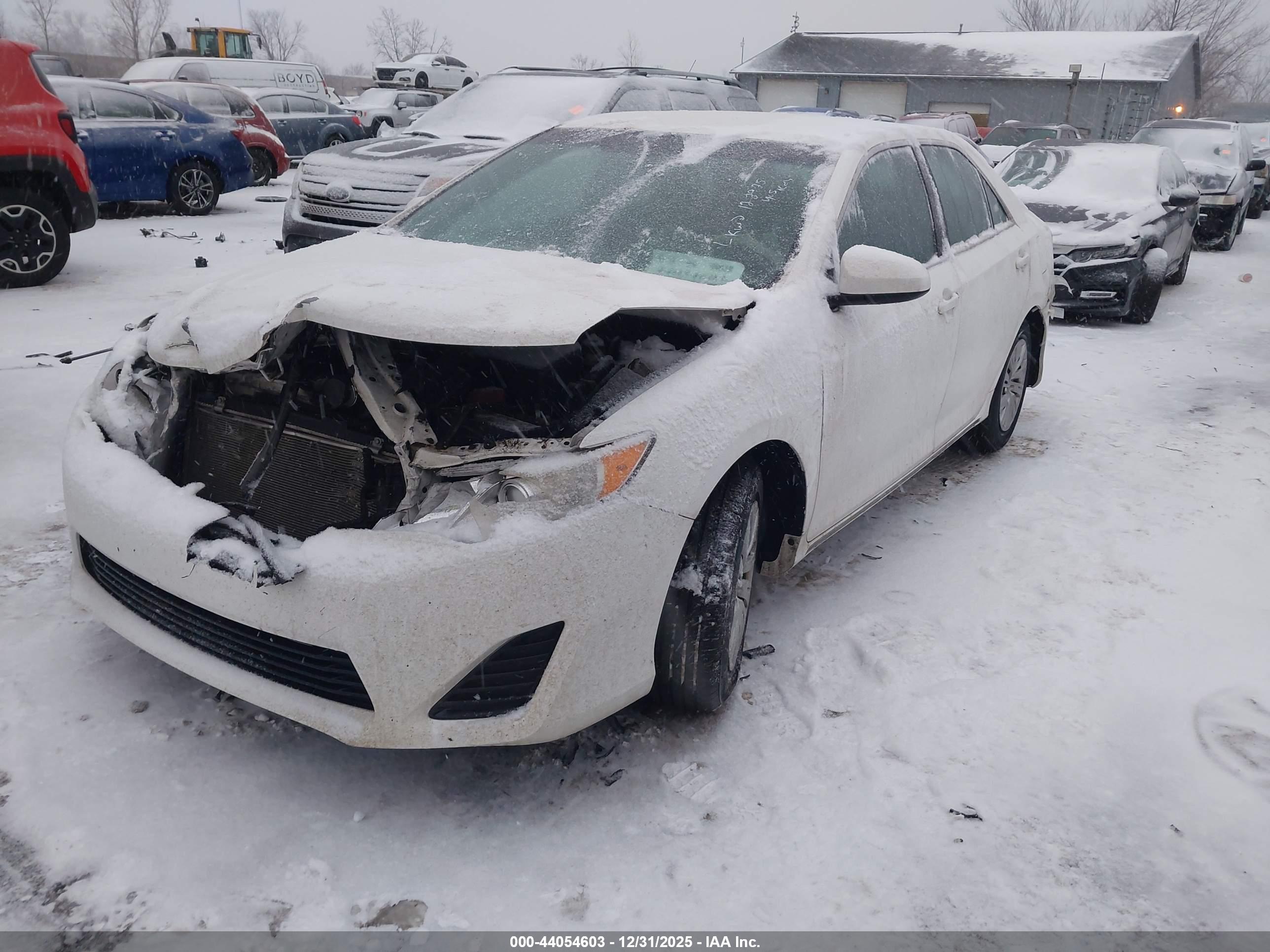 TOYOTA CAMRY image 2