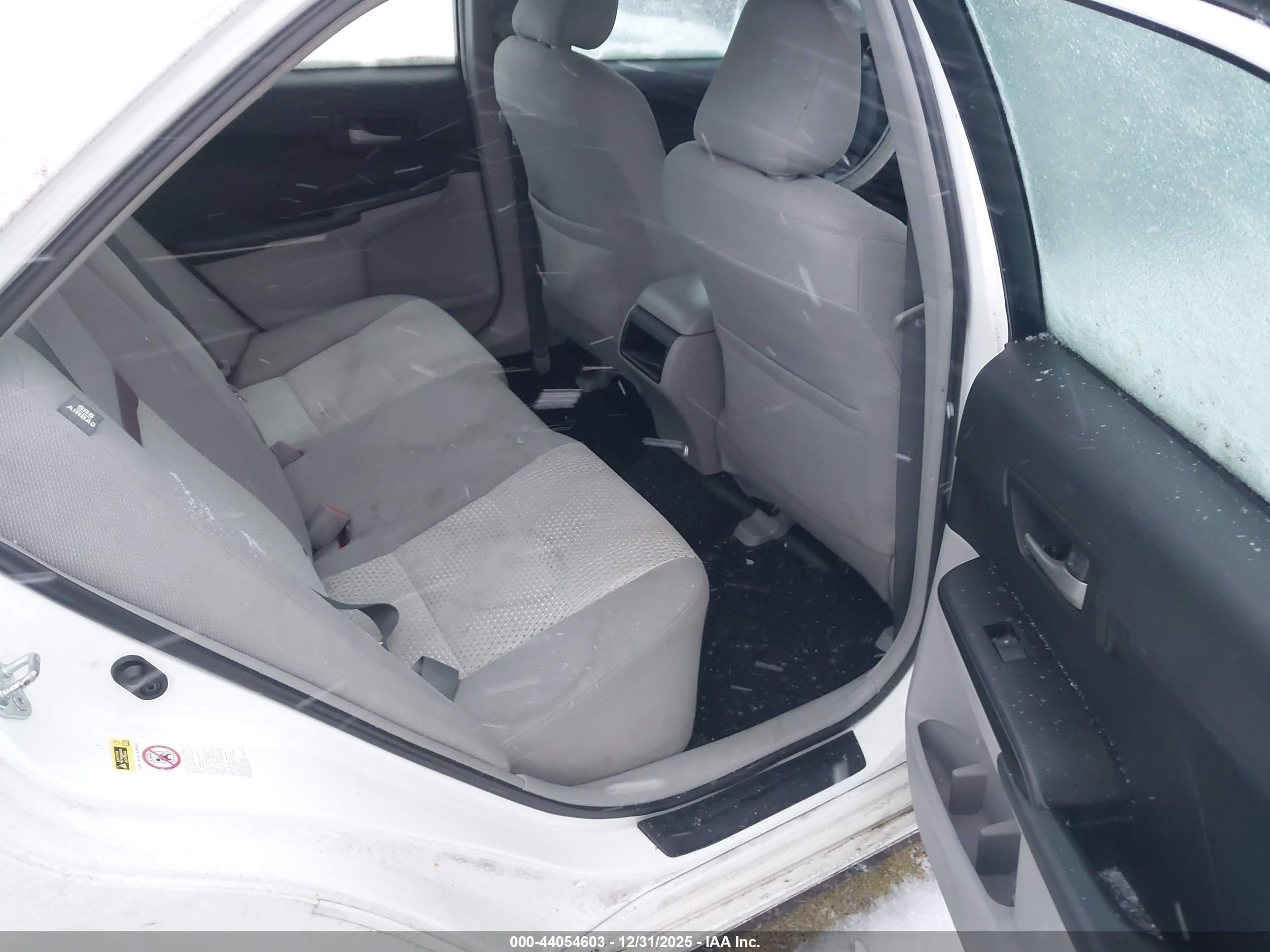 TOYOTA CAMRY image 8