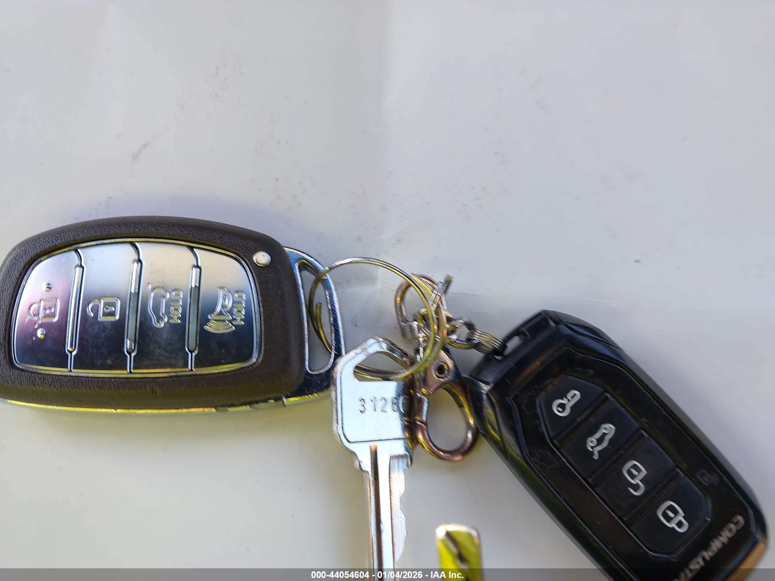 HYUNDAI TUCSON image 11