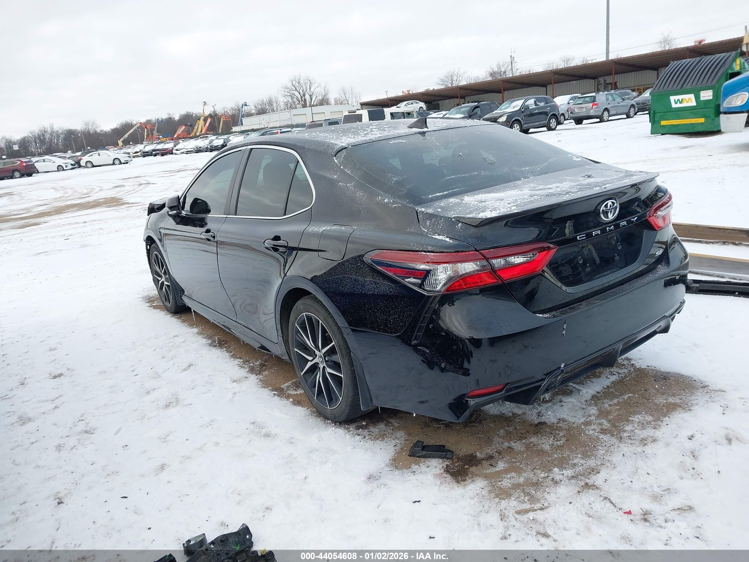 TOYOTA CAMRY image 3
