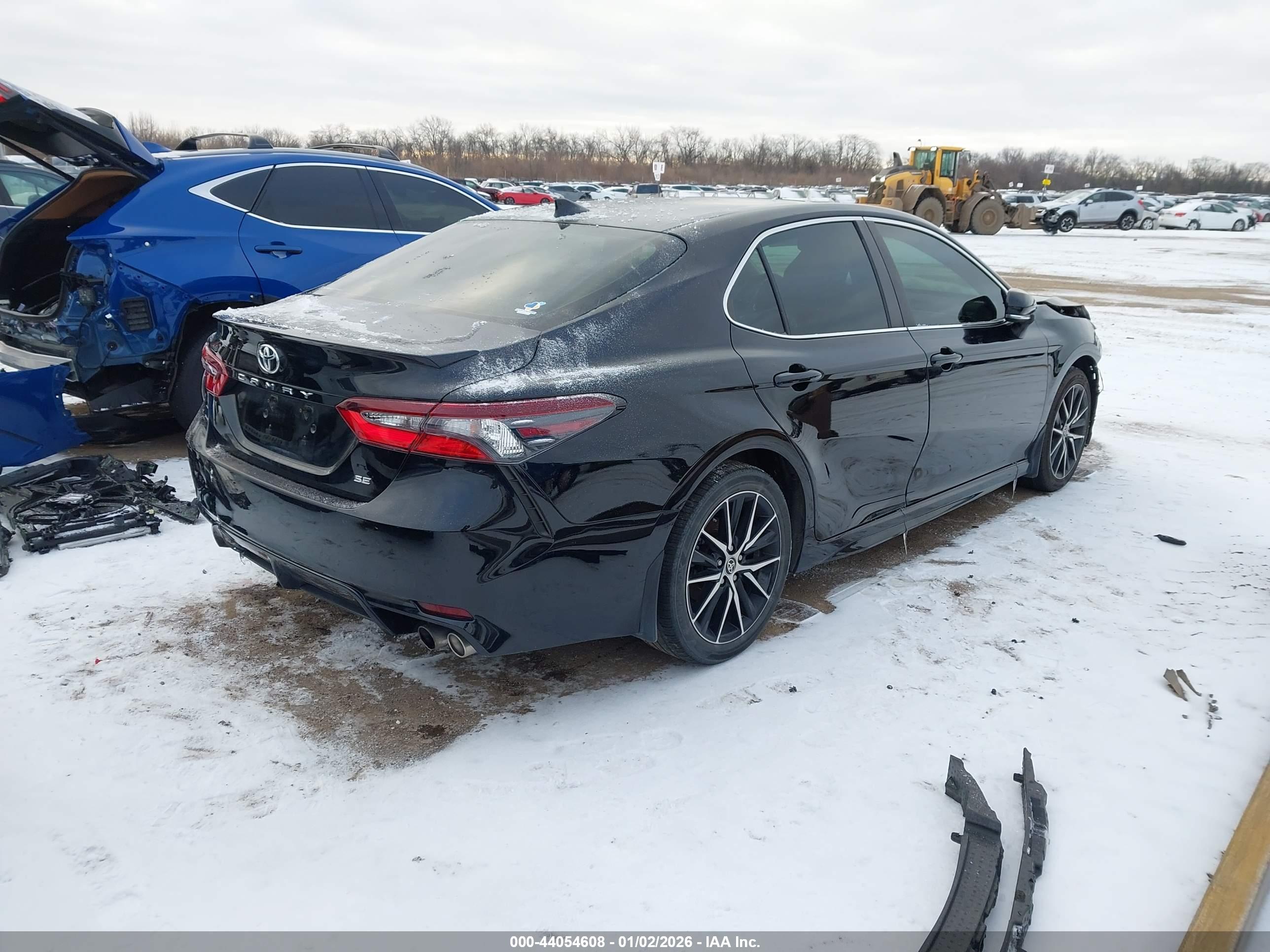 TOYOTA CAMRY image 4