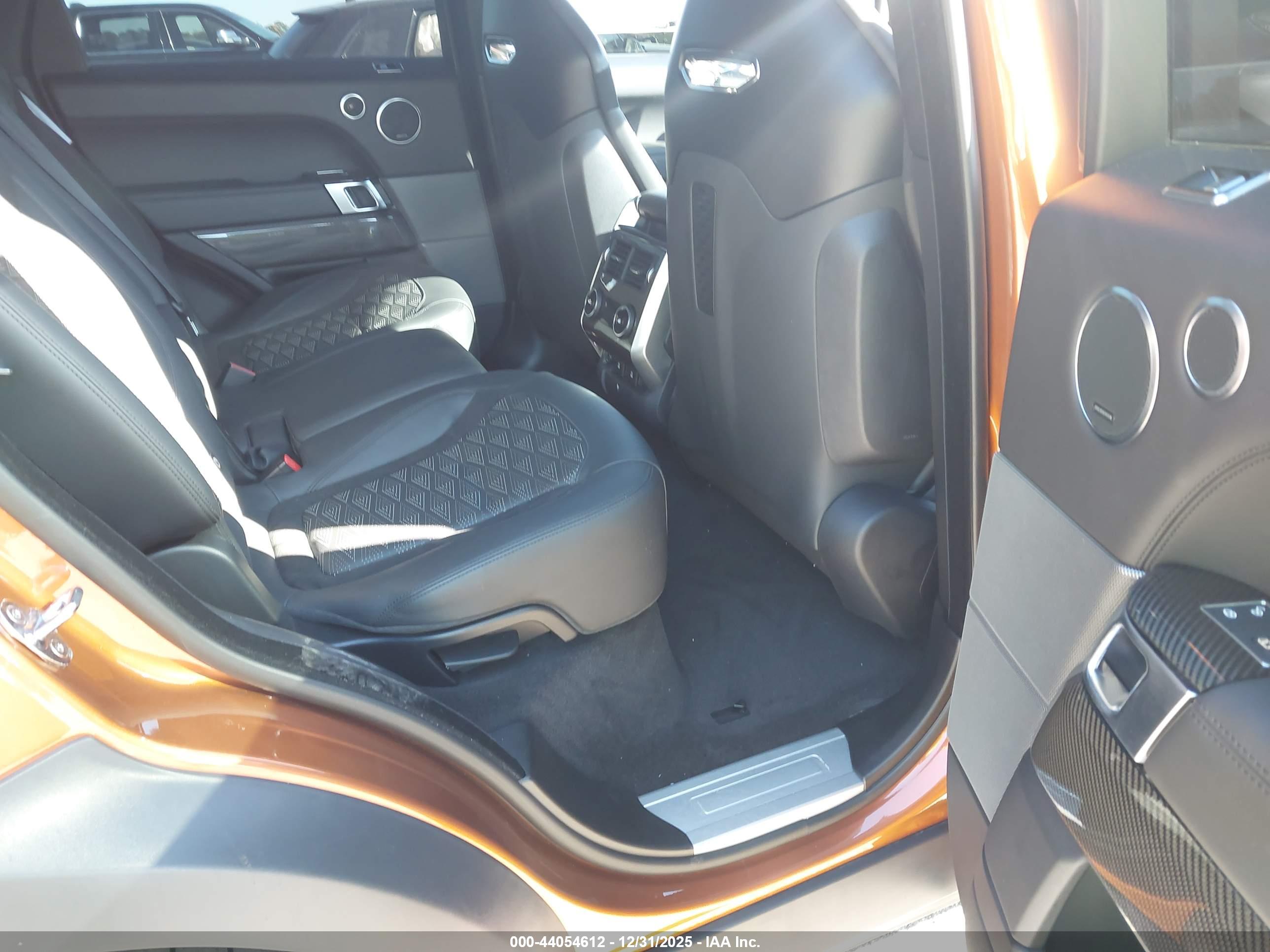 LAND ROVER image 8