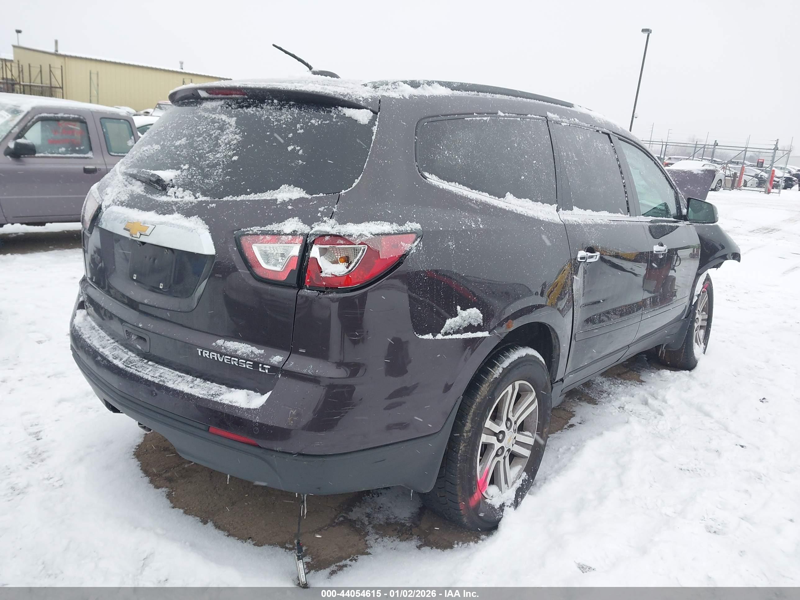 CHEVROLET TRAVERSE image 4
