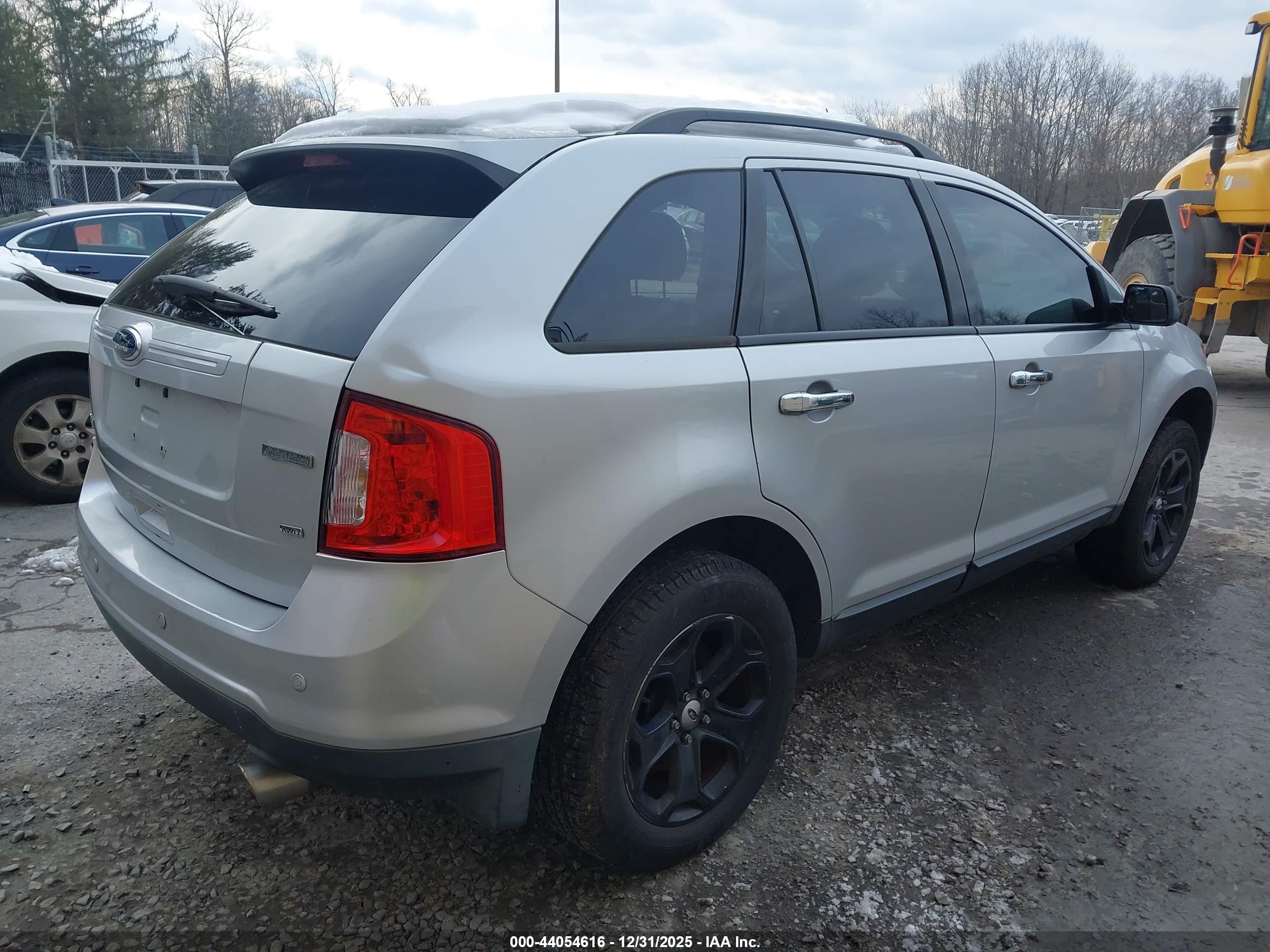 FORD EDGE image 4