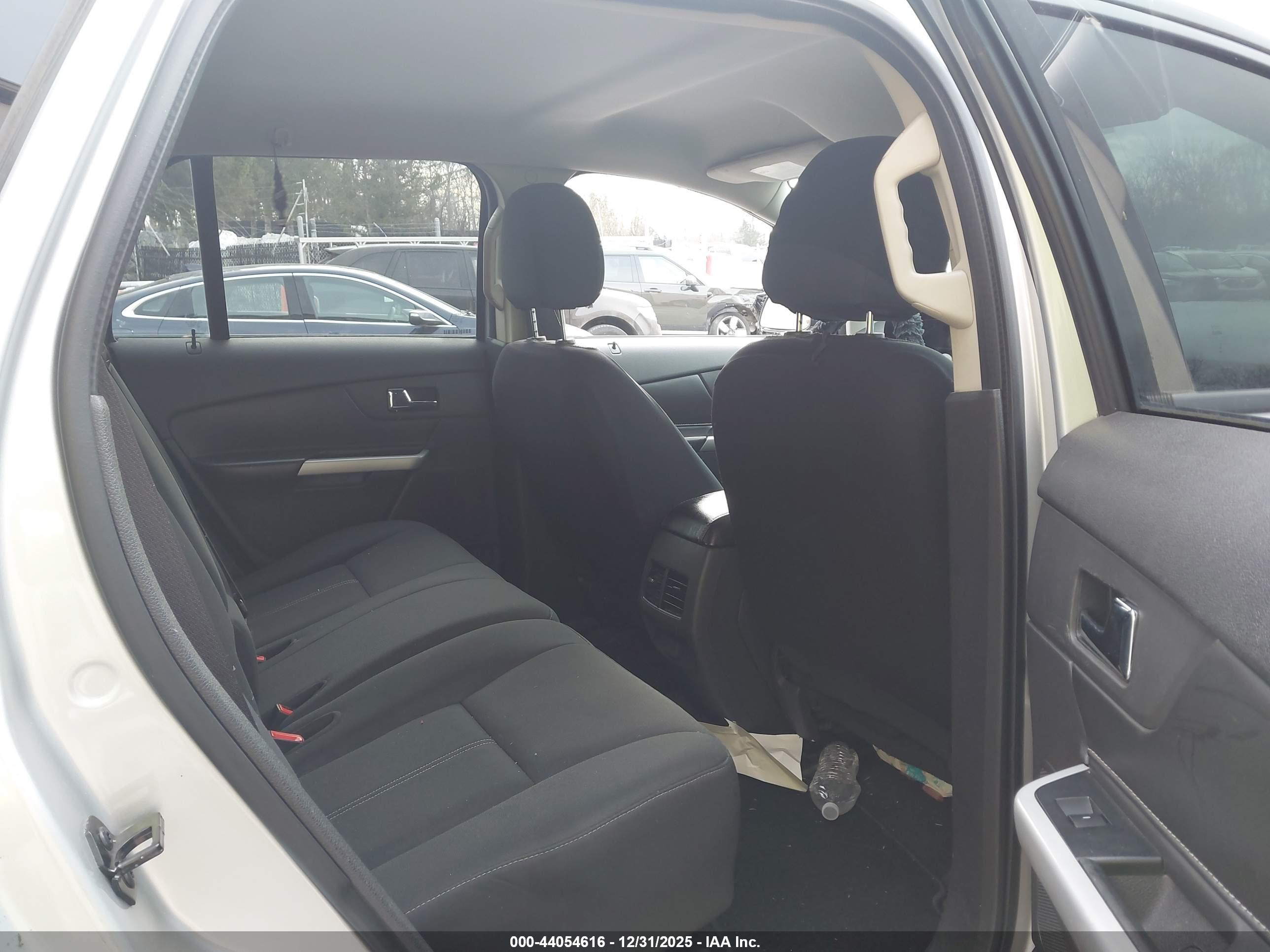 FORD EDGE image 8