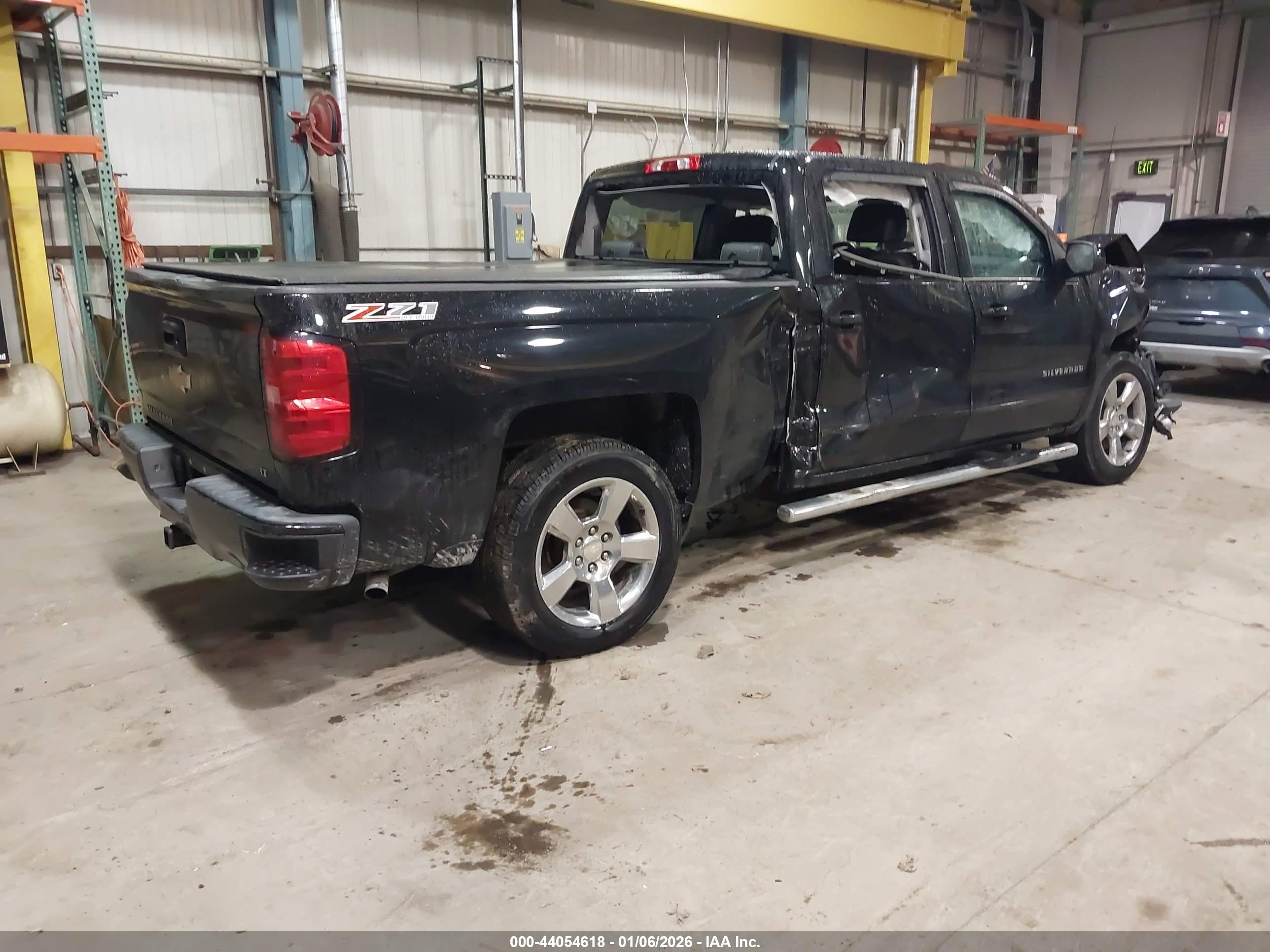 CHEVROLET SILVERADO image 4