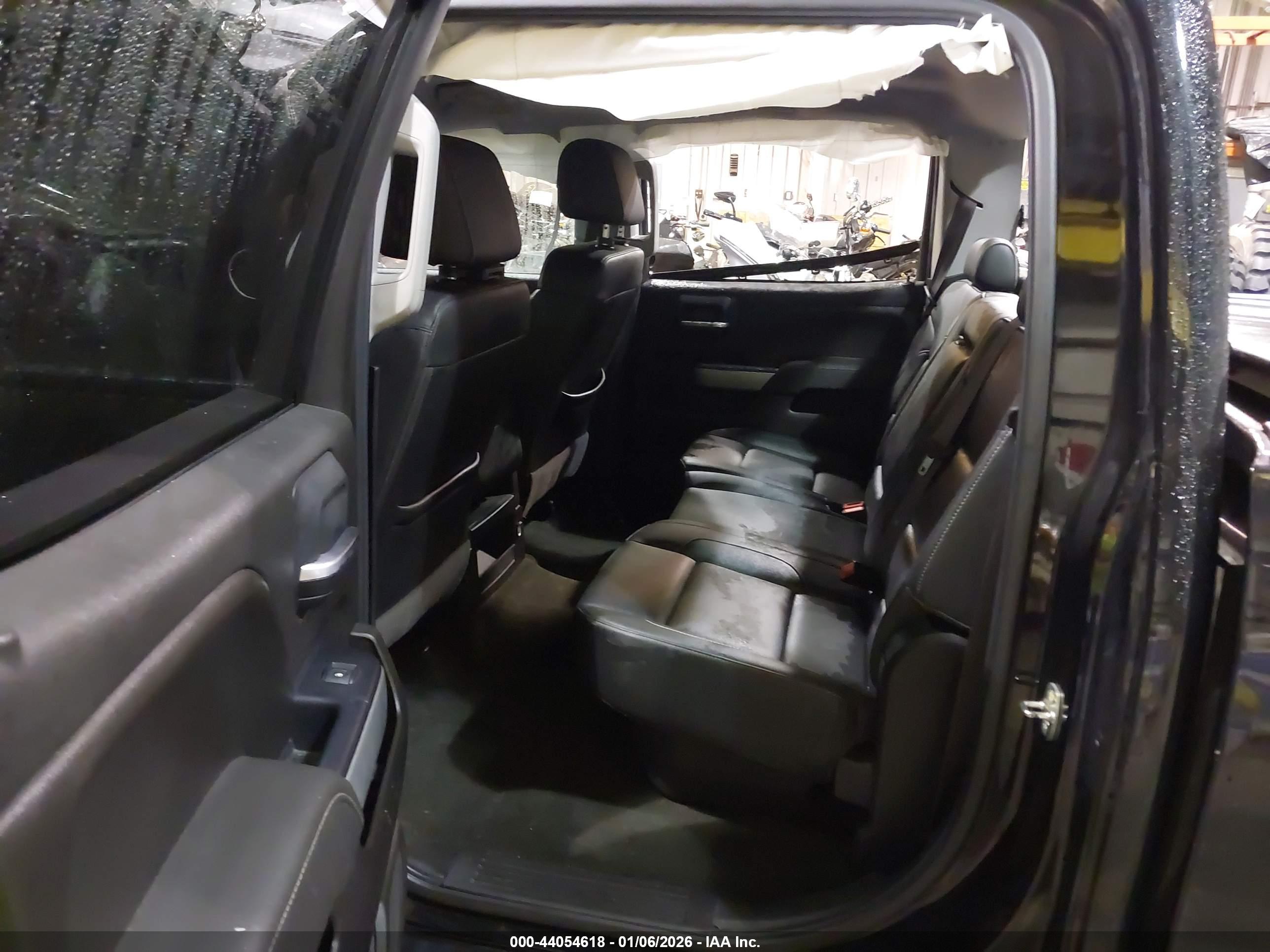 CHEVROLET SILVERADO image 8
