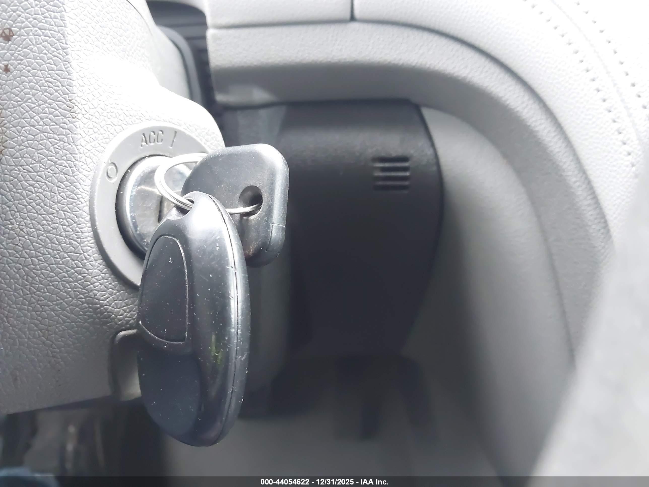 CHEVROLET TRAVERSE image 11