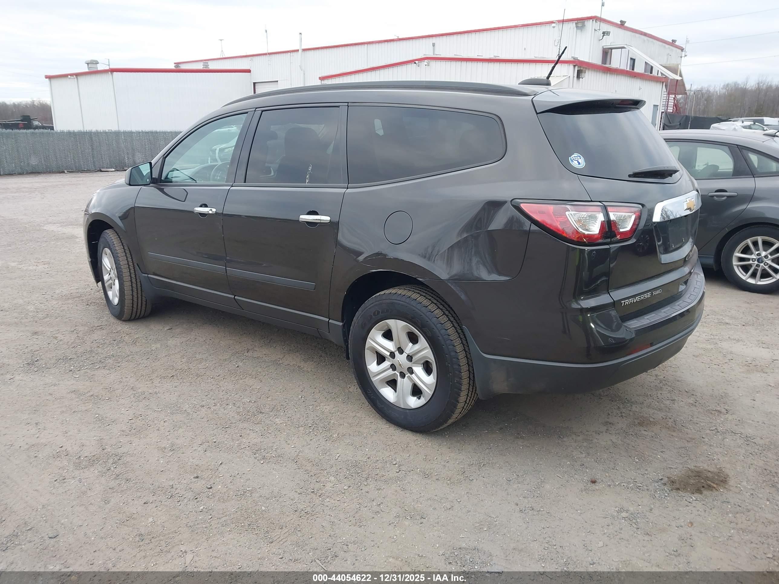 CHEVROLET TRAVERSE image 3