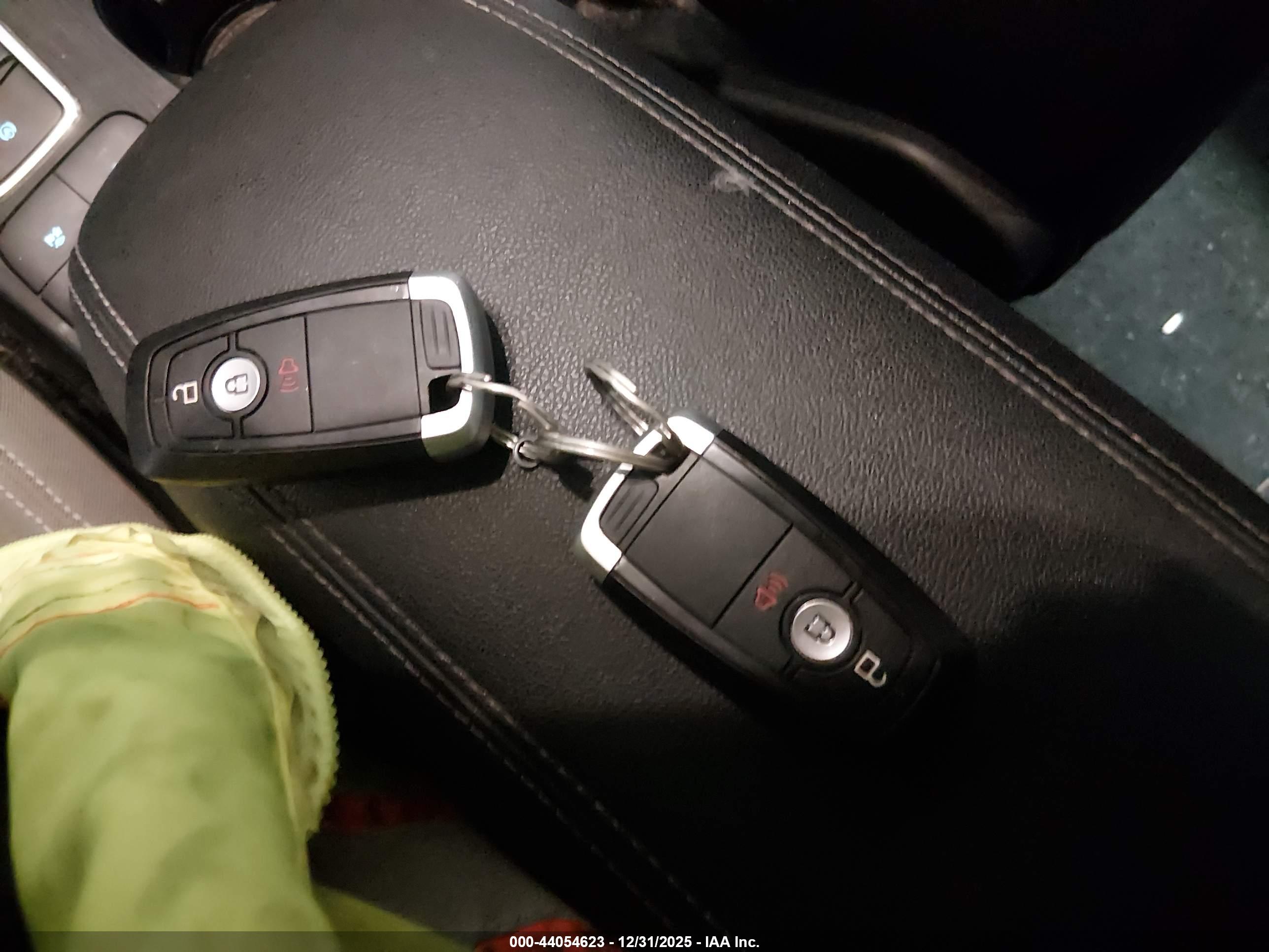 FORD ESCAPE image 11