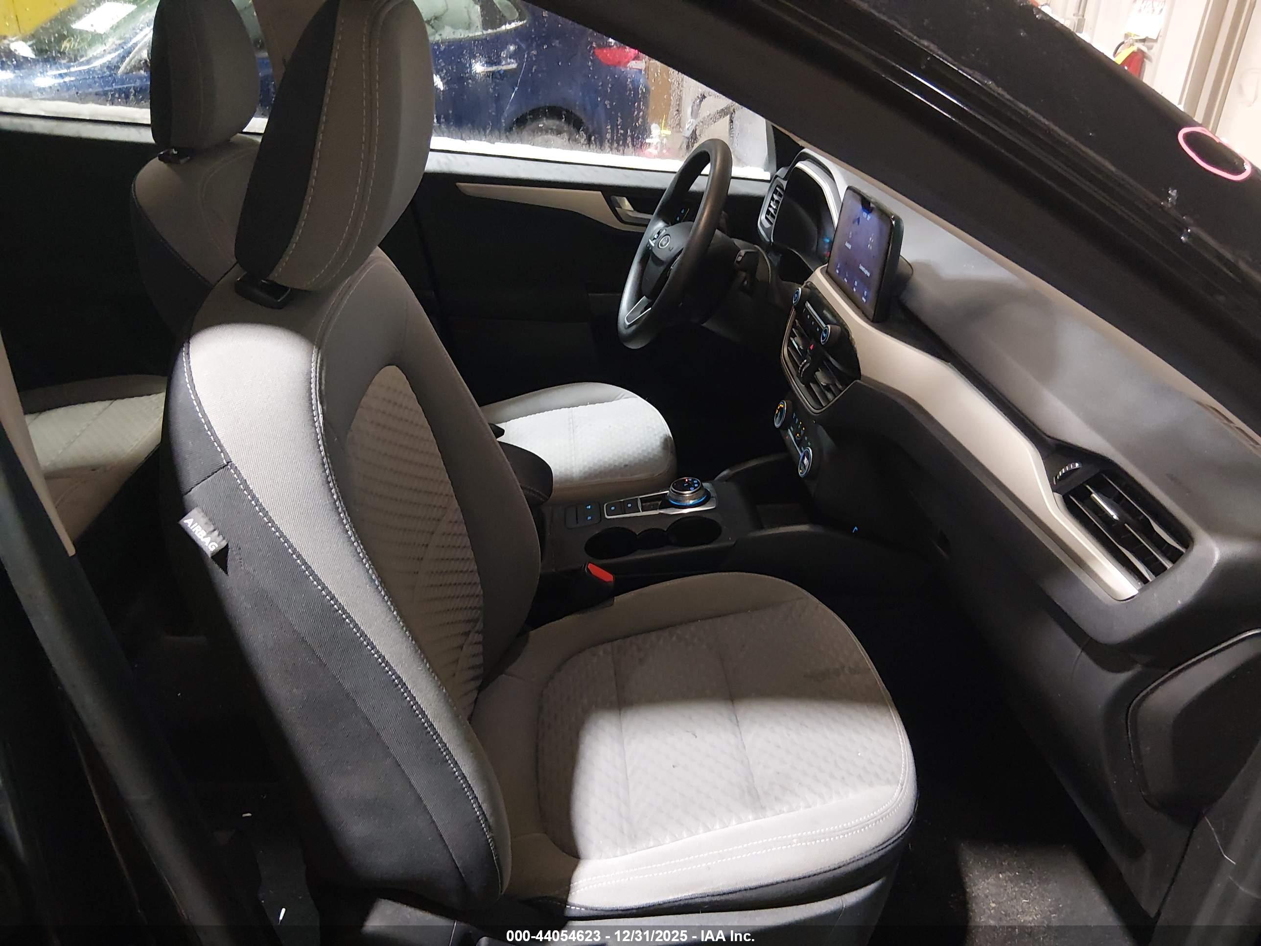 FORD ESCAPE image 5
