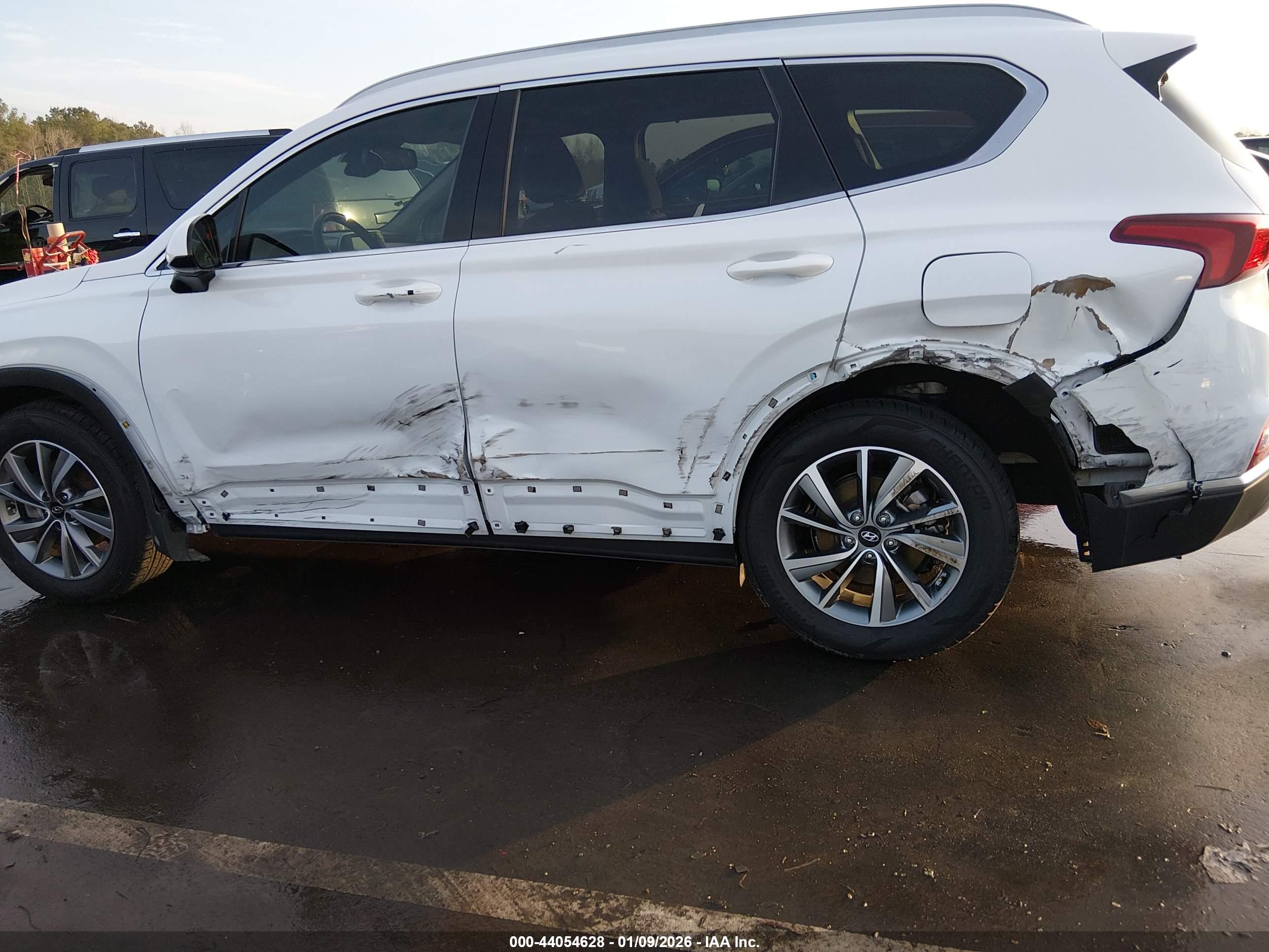 HYUNDAI SANTA image 6