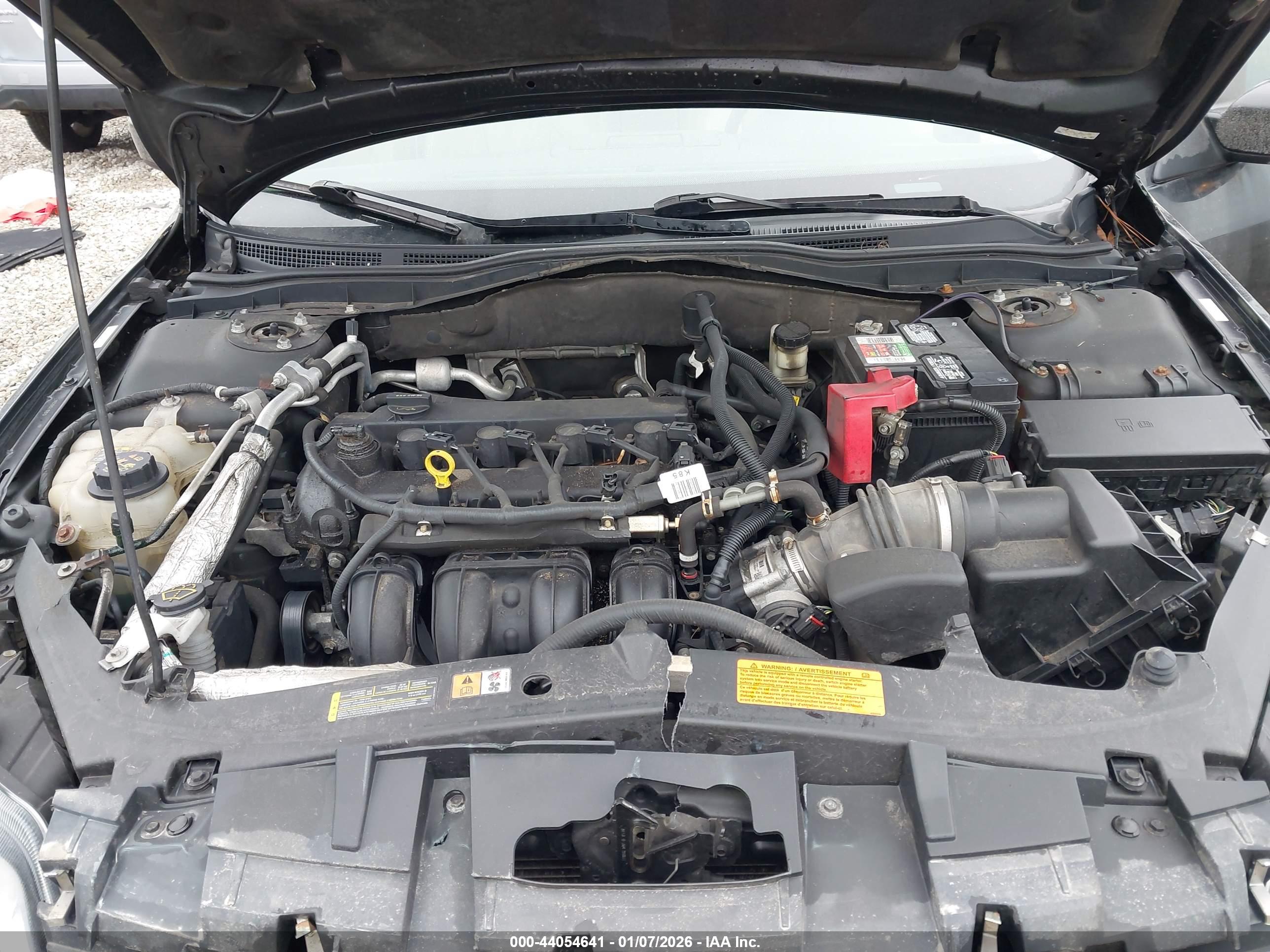 FORD FUSION image 10