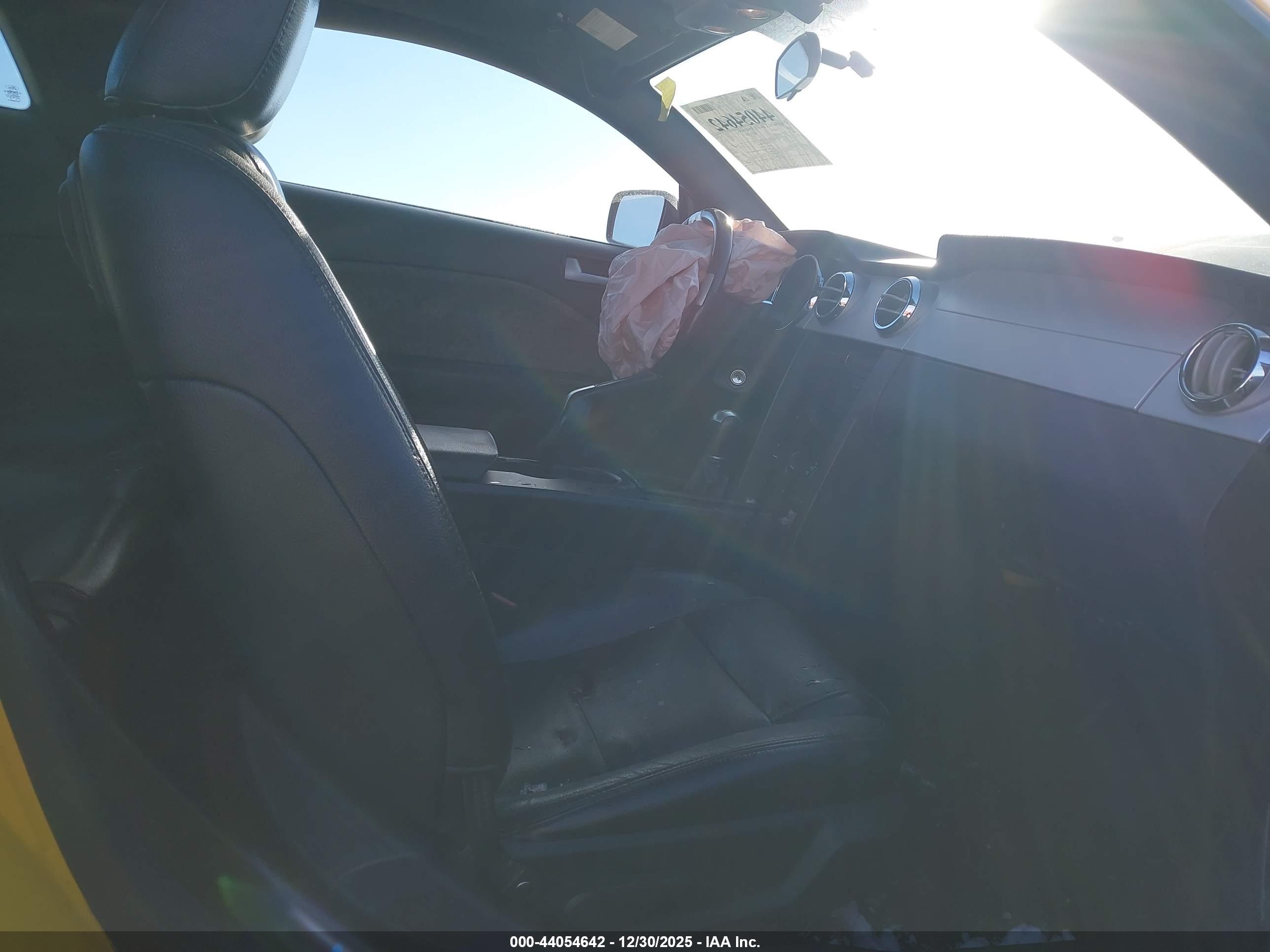 FORD MUSTANG image 5