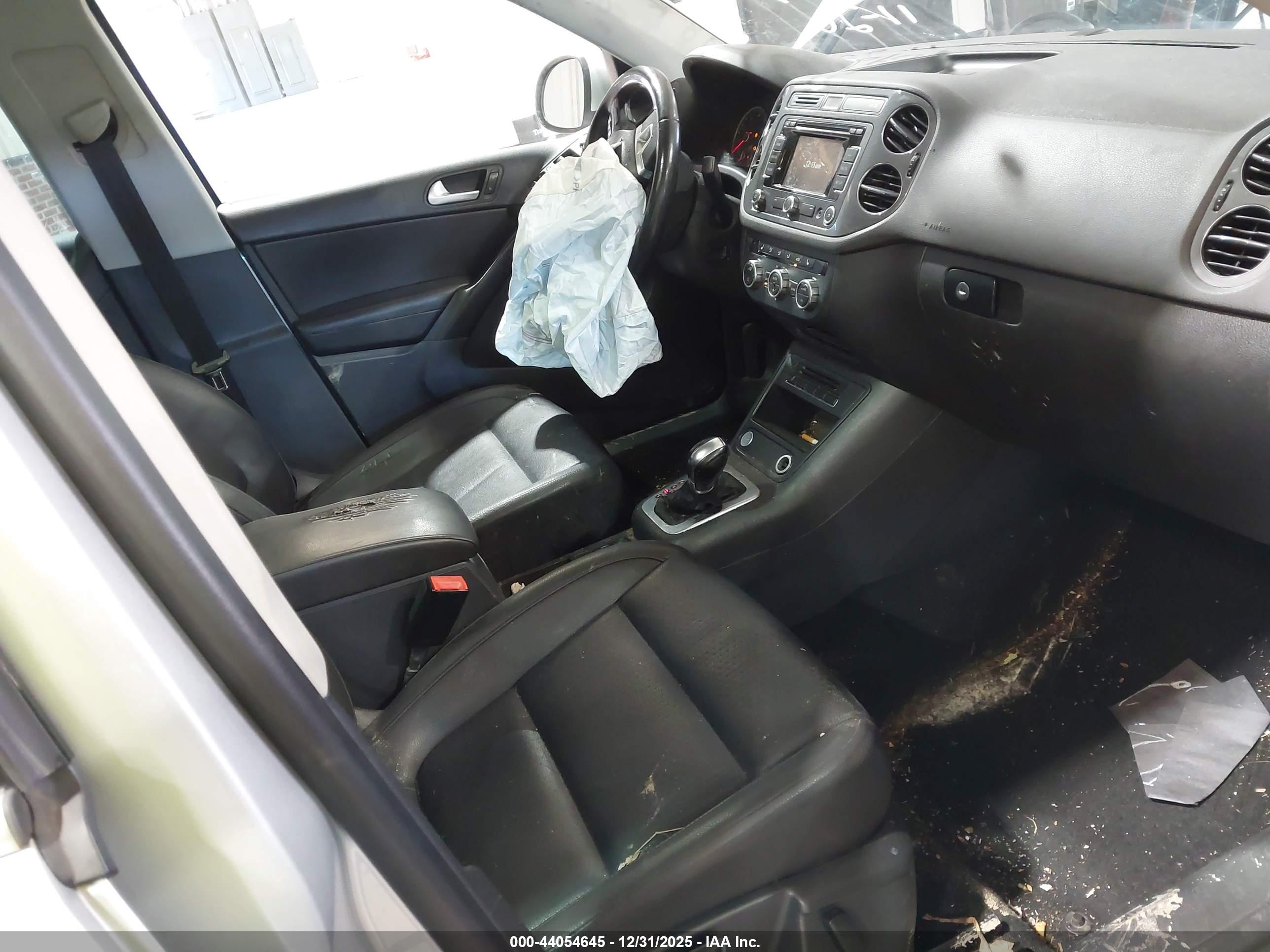VOLKSWAGEN TIGUAN image 5