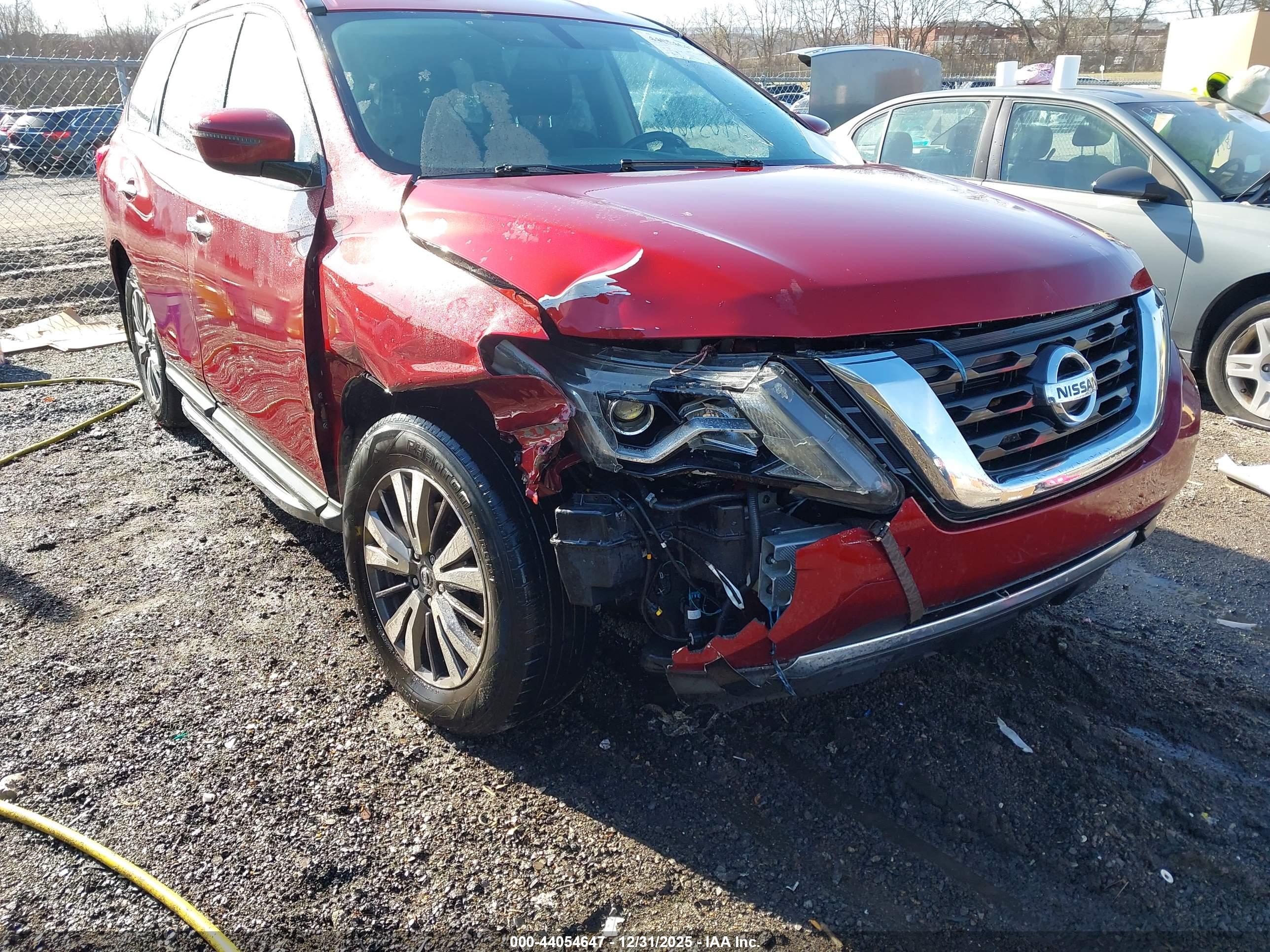 NISSAN PATHFINDER image 6