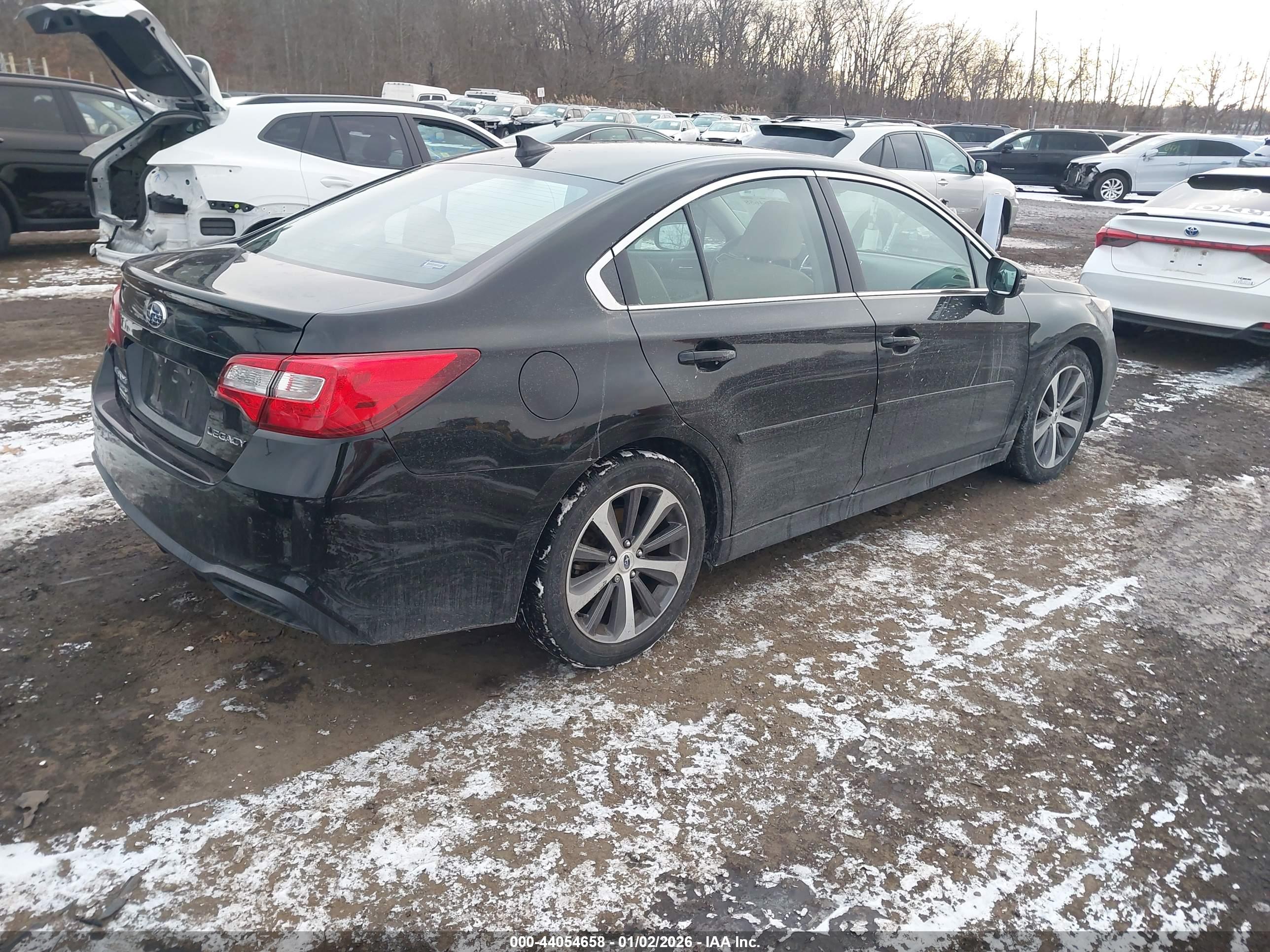 SUBARU LEGACY image 4