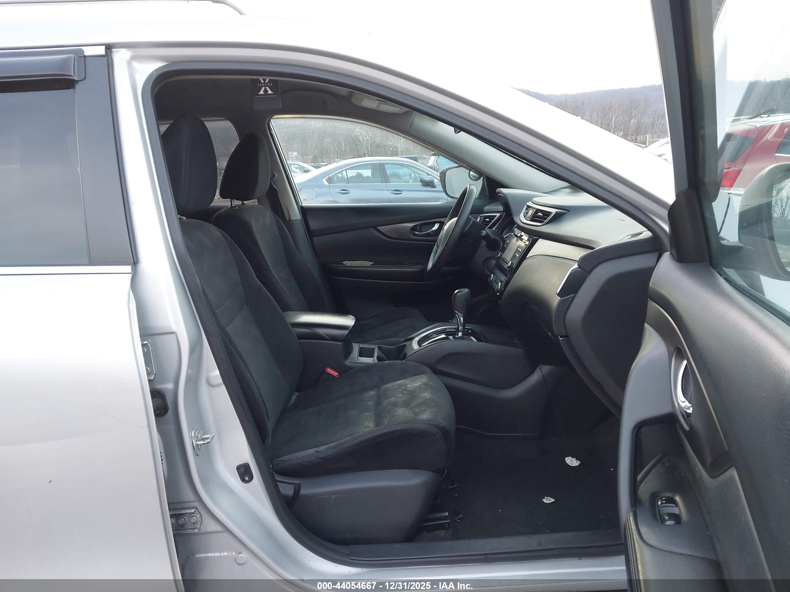NISSAN ROGUE image 5