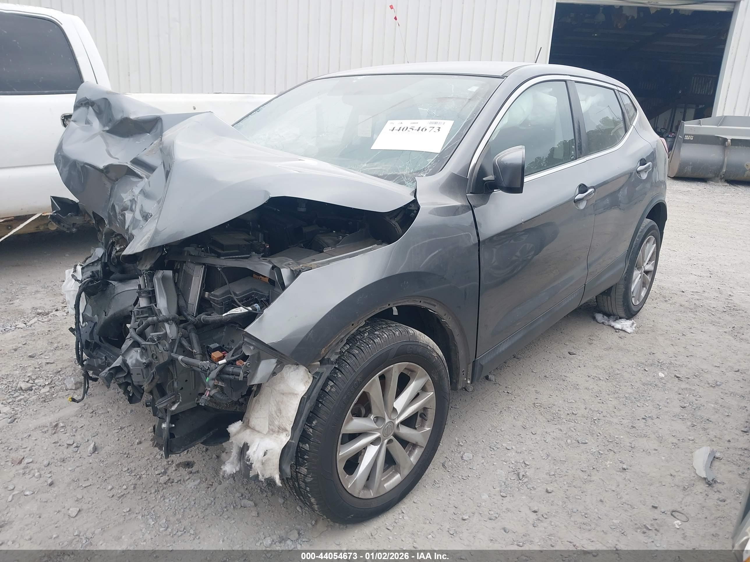 NISSAN ROGUE image 2