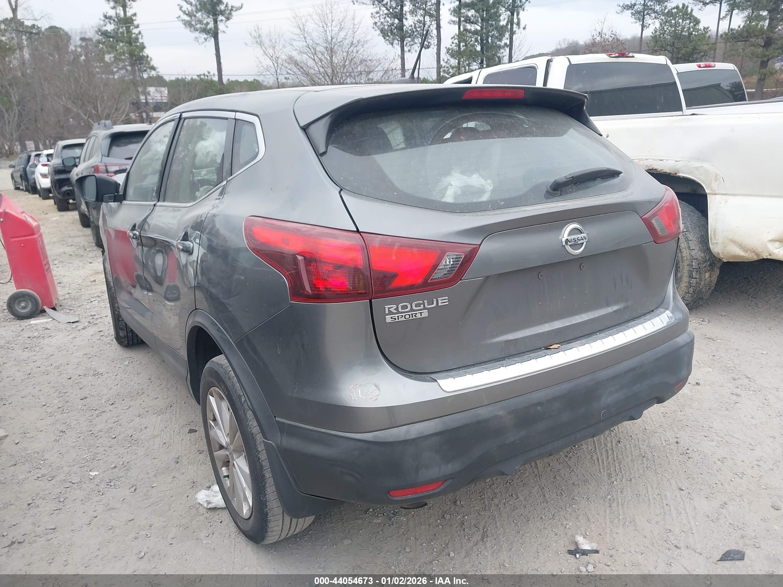 NISSAN ROGUE image 3