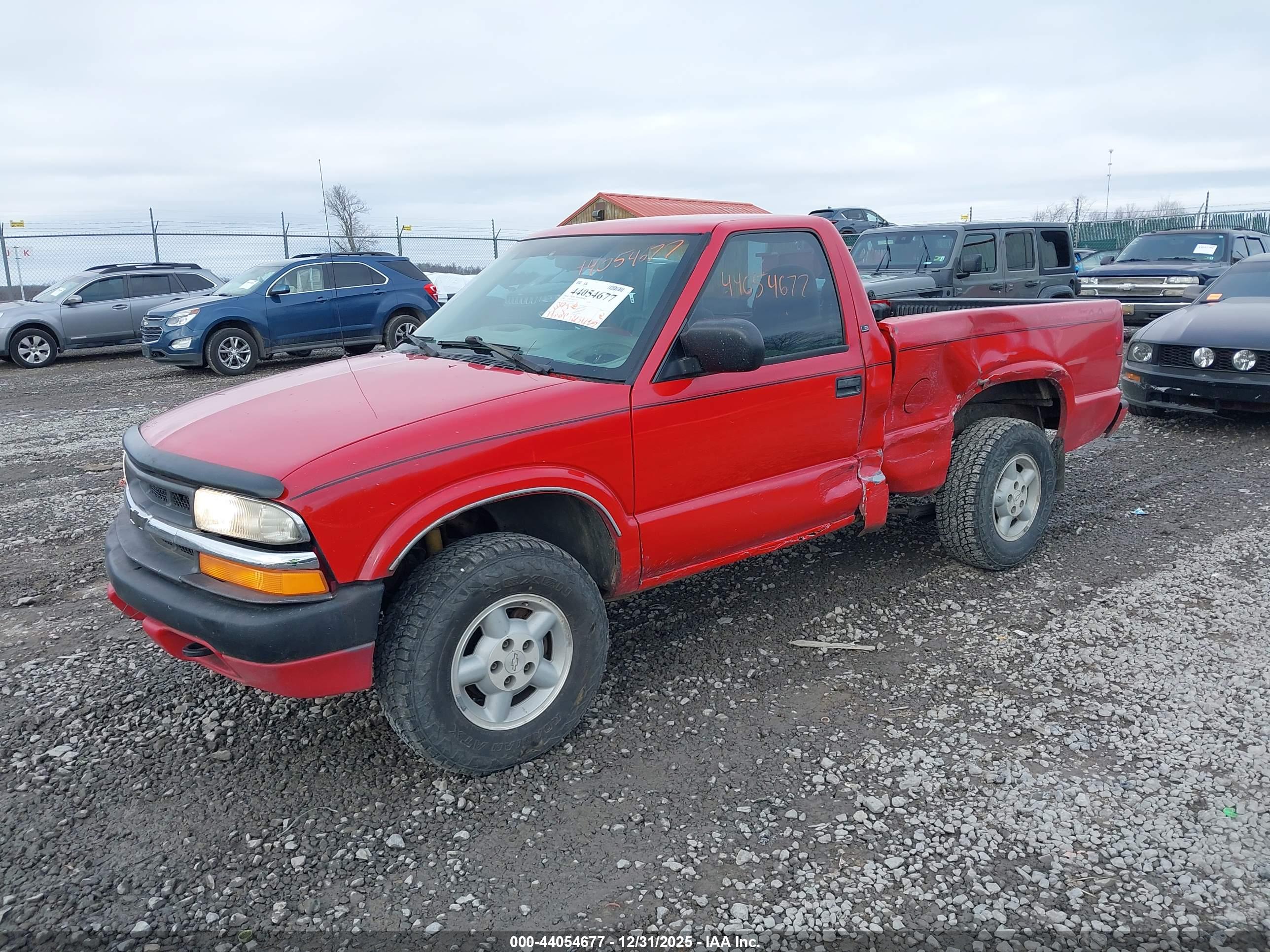 CHEVROLET S-10 image 2