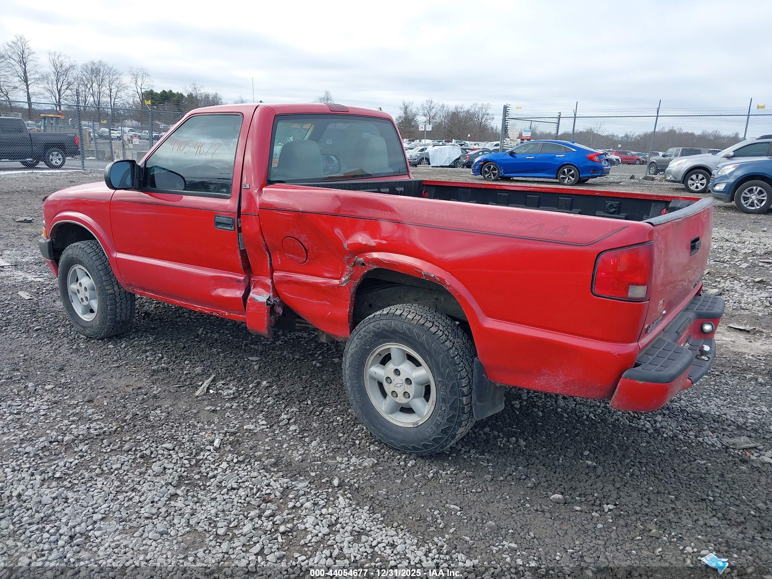 CHEVROLET S-10 image 3