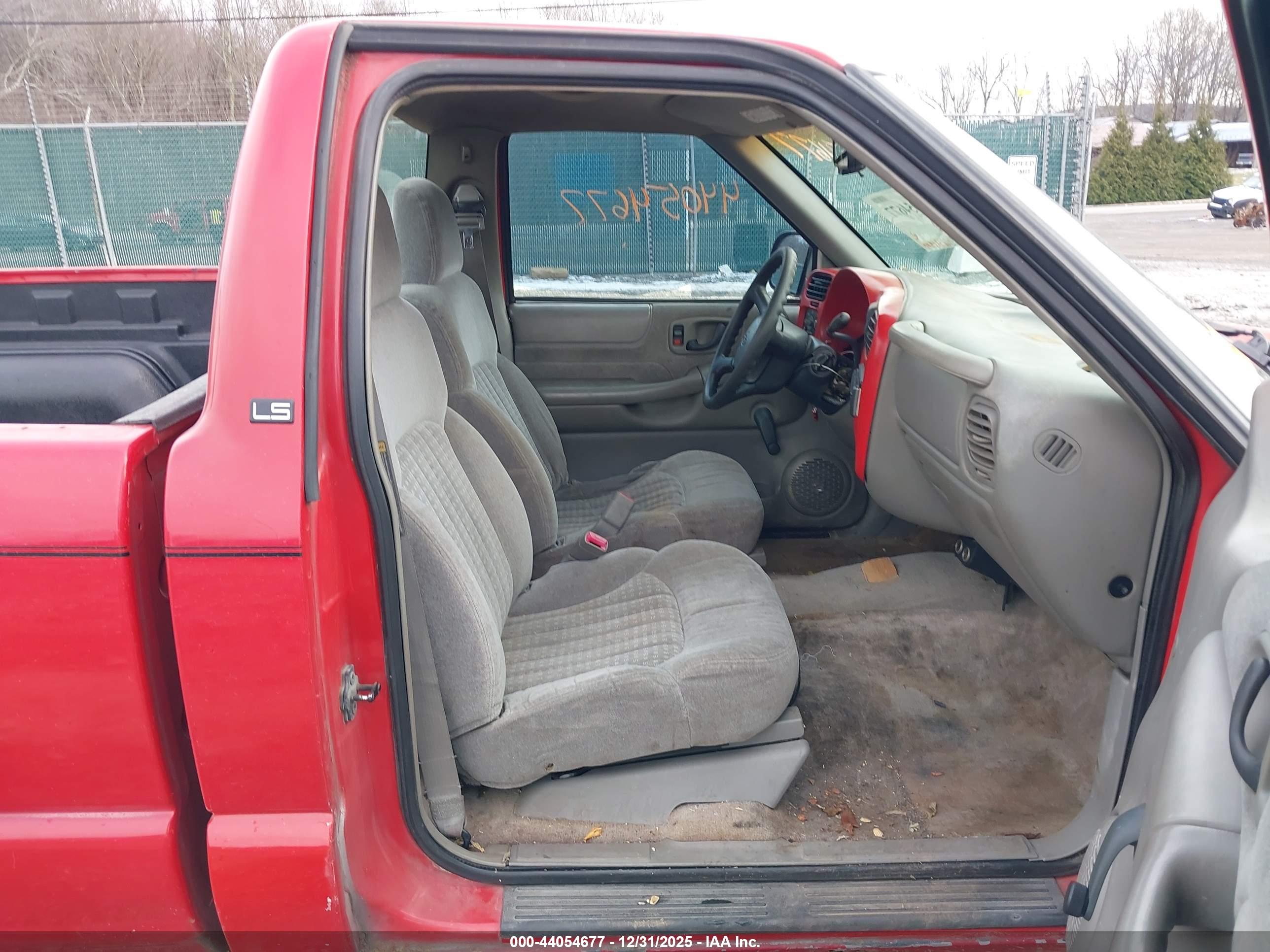CHEVROLET S-10 image 5