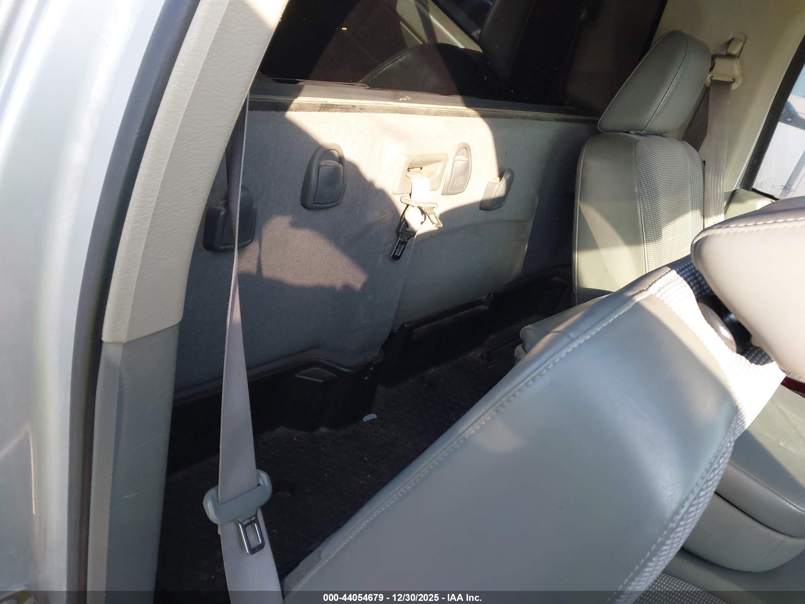 DODGE RAM image 8