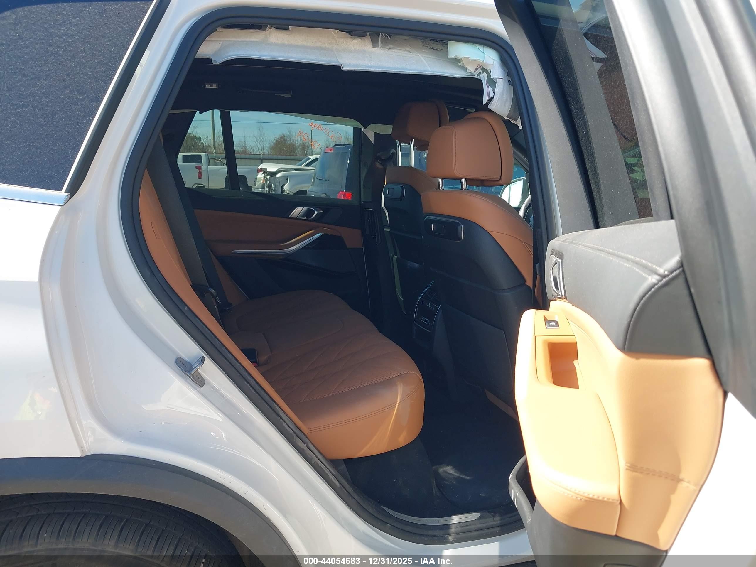 BMW X5 image 8