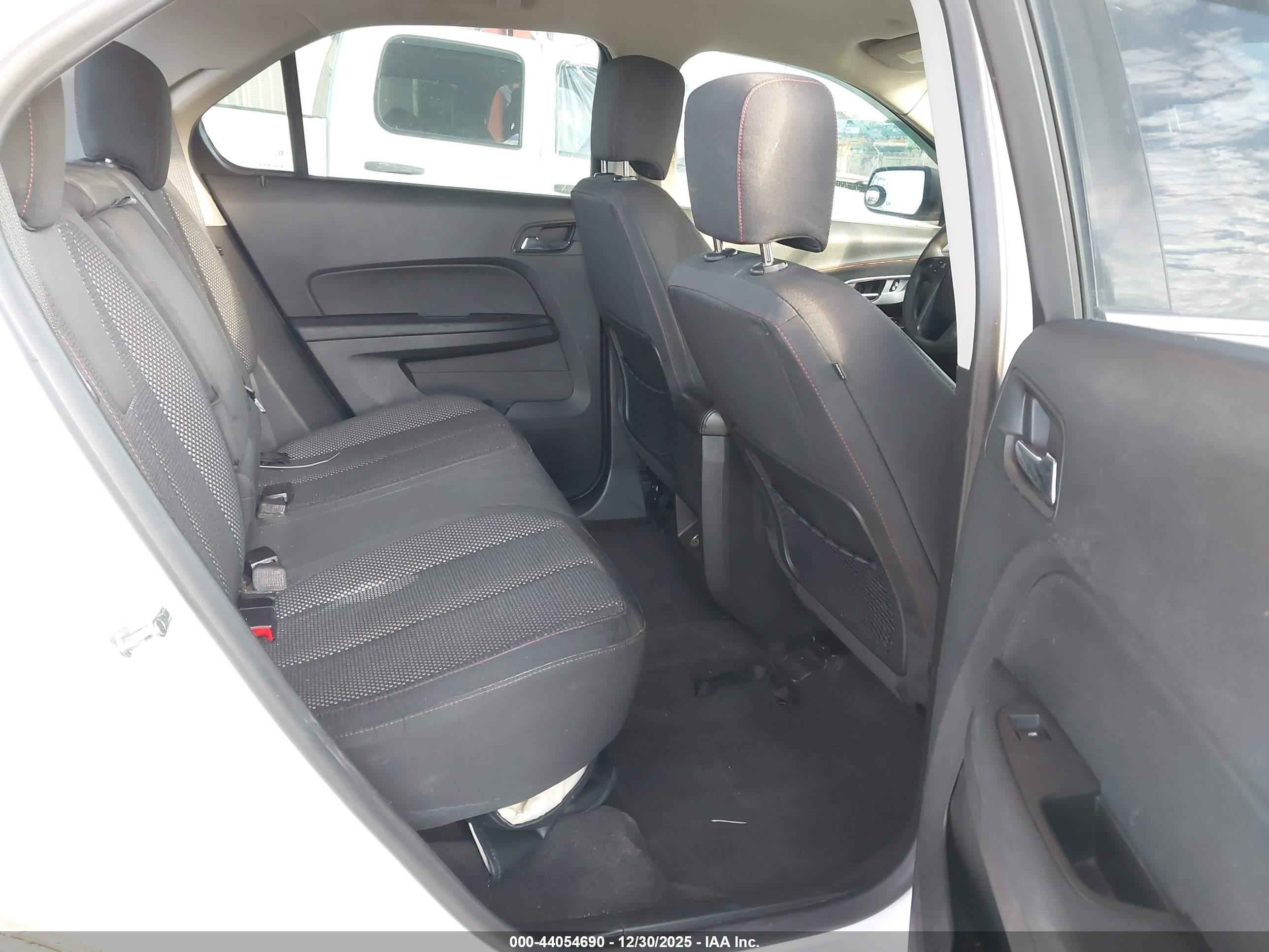CHEVROLET EQUINOX image 8