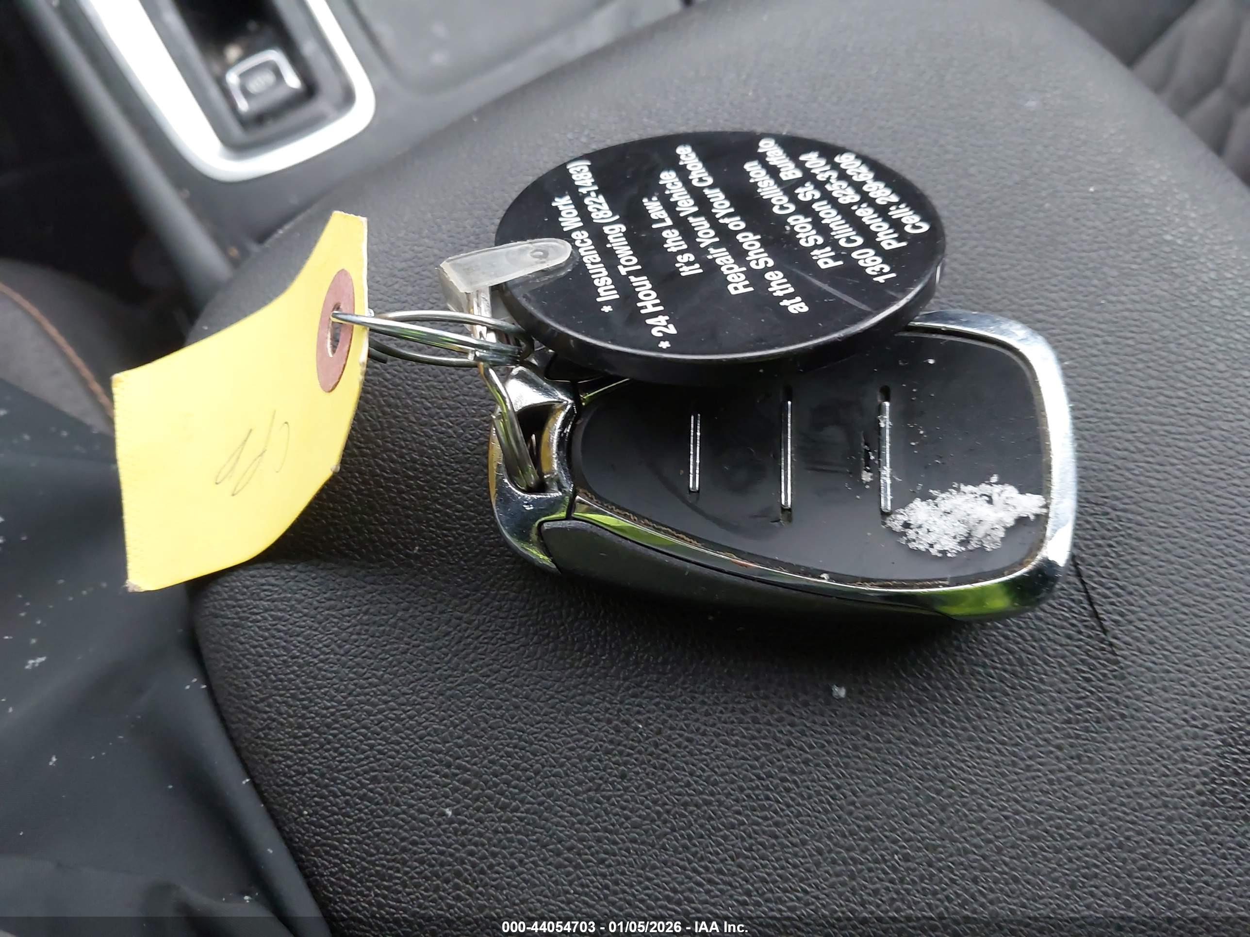 CHEVROLET EQUINOX image 11