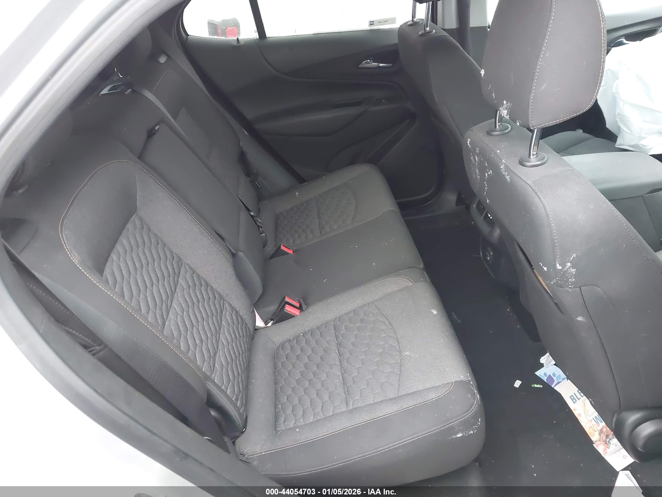 CHEVROLET EQUINOX image 8