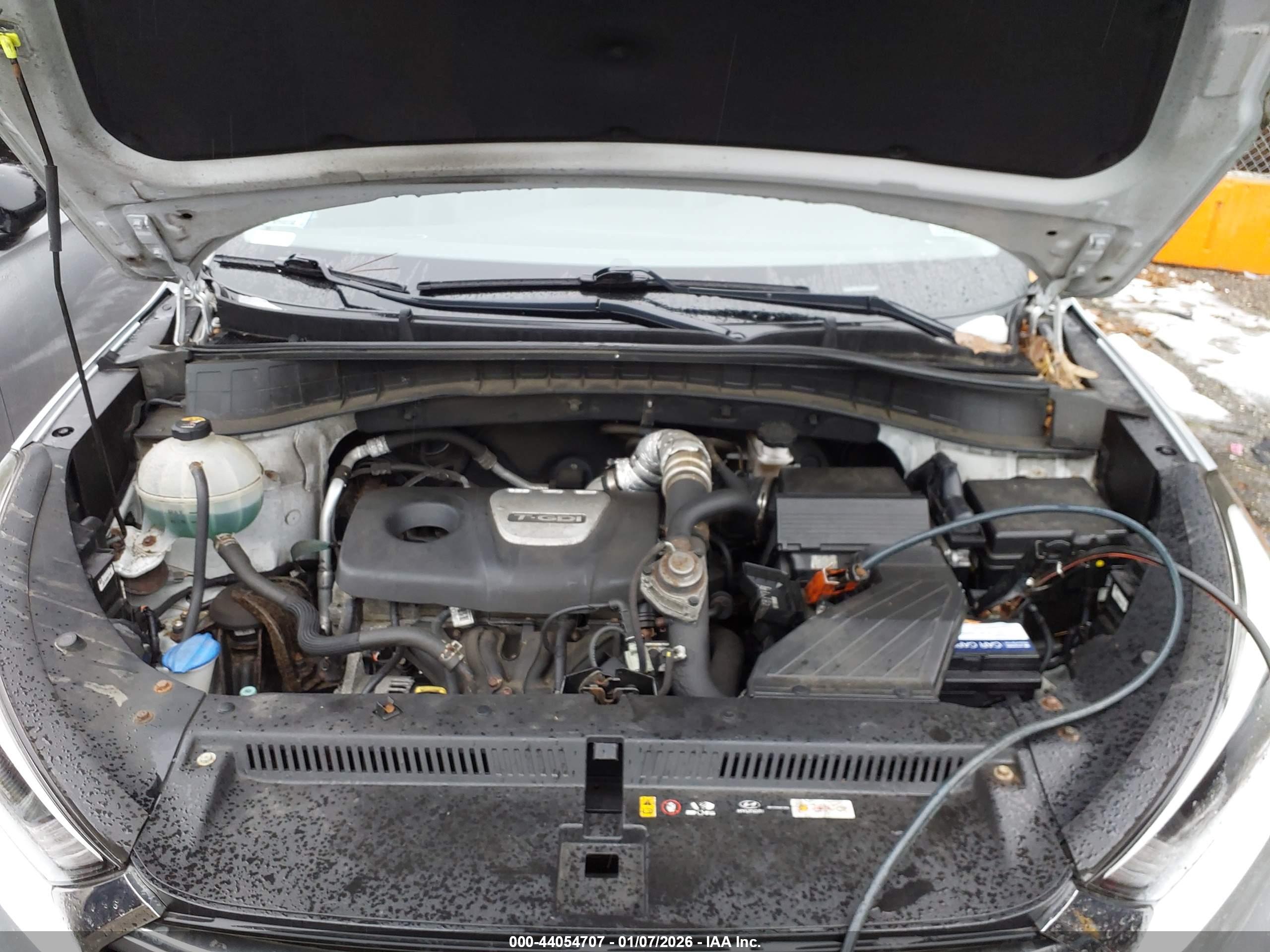 HYUNDAI TUCSON image 10