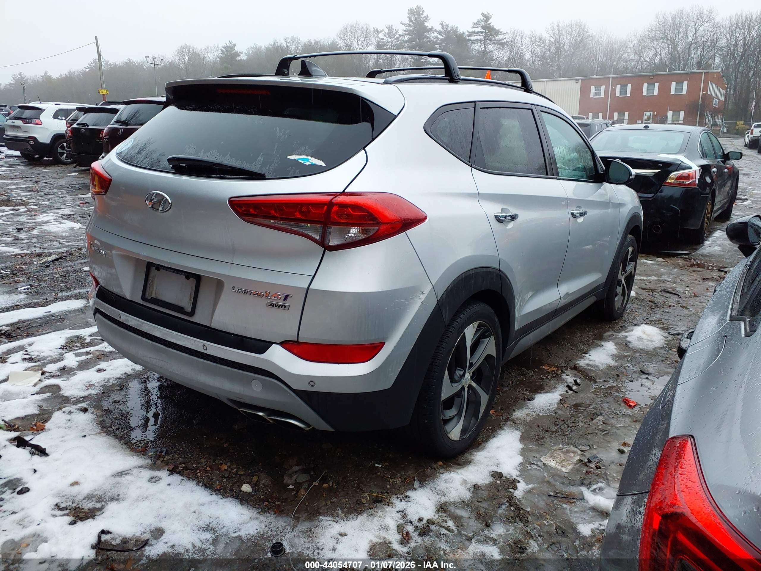 HYUNDAI TUCSON image 4