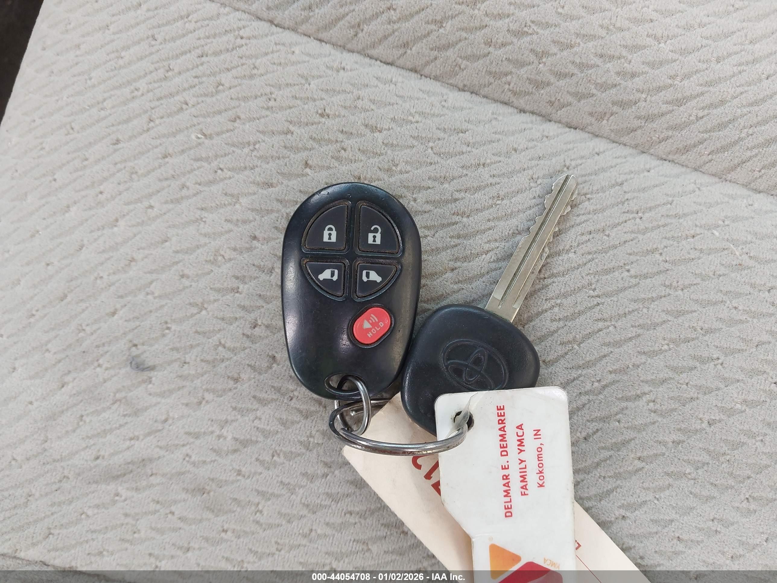 TOYOTA SIENNA image 11