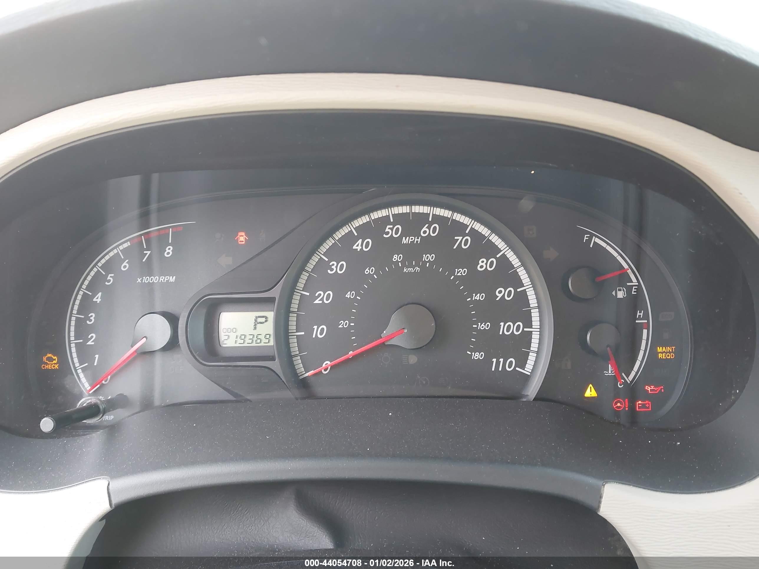 TOYOTA SIENNA image 7