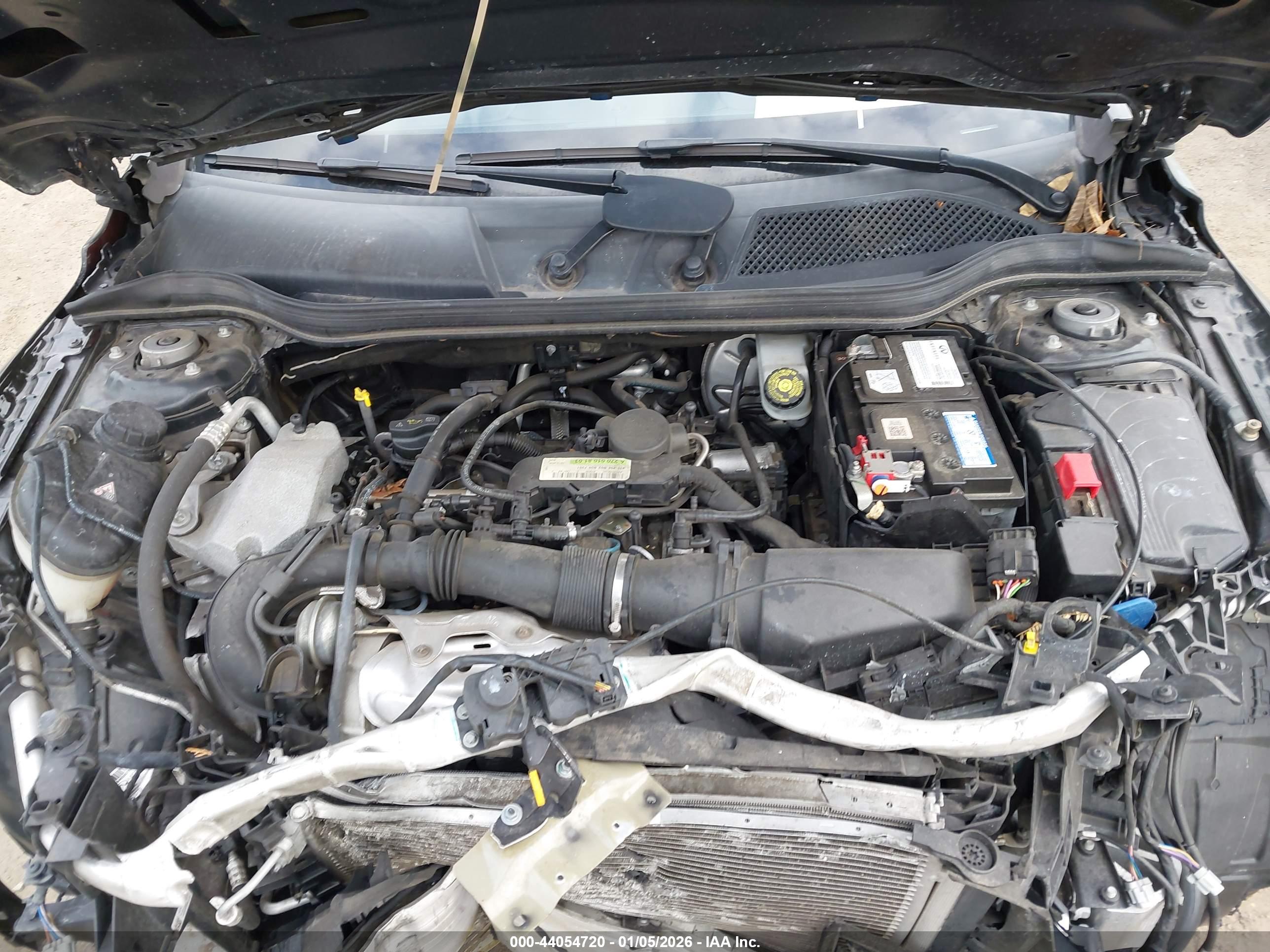 INFINITI QX30 image 10